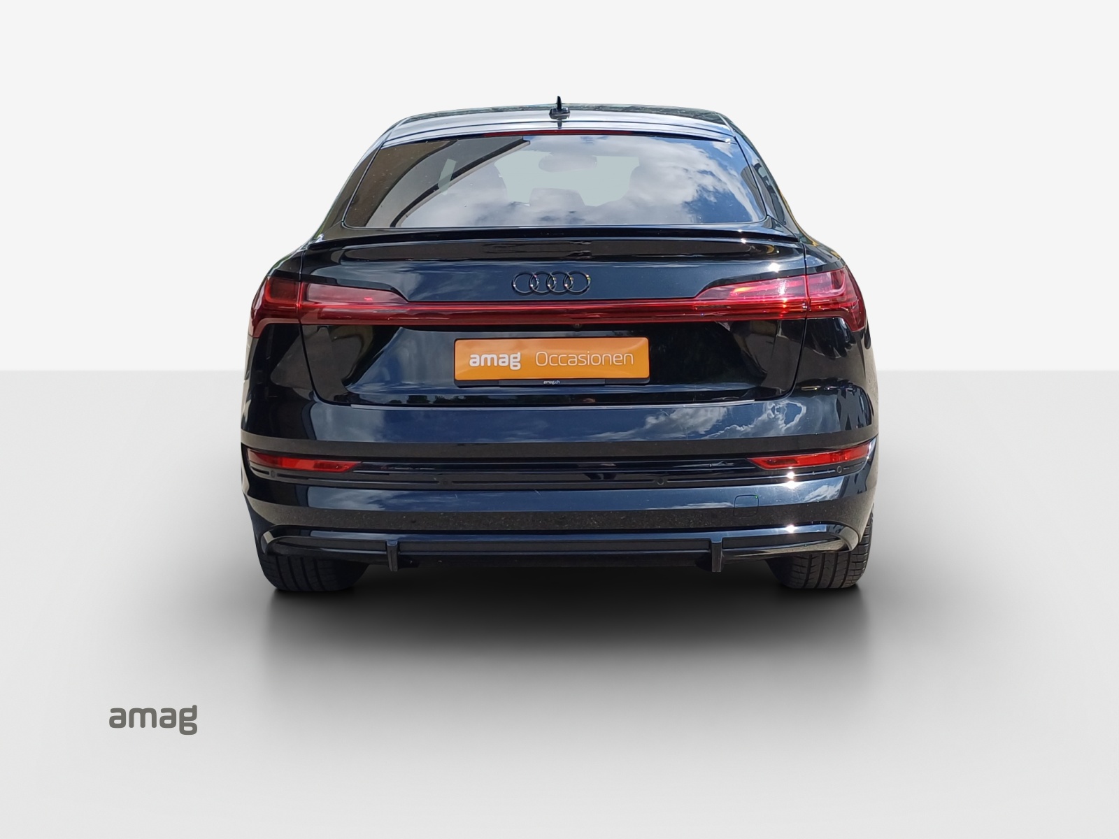 AUDI e-tron 55 Sportback S Line Black Edition quattro-image-3