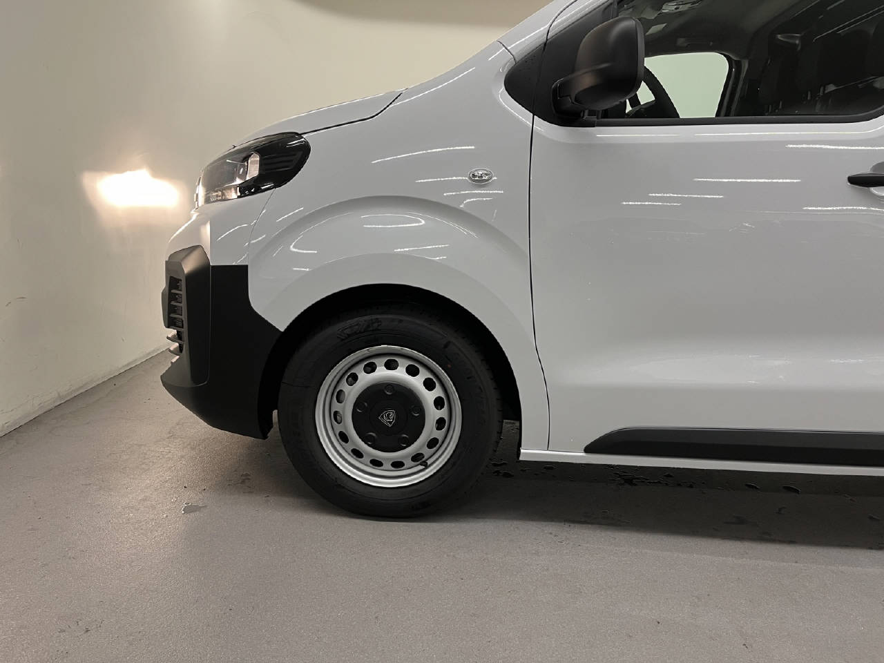 PEUGEOT Expert Kaw. Standard 2.2 BlueHDi 150 S/S-image-15