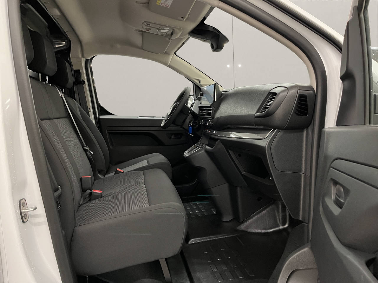 PEUGEOT Expert Kaw. Standard 2.2 BlueHDi 150 S/S-image-13