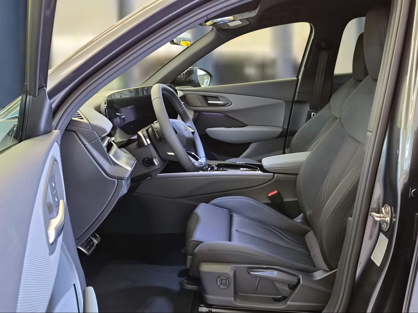 AUDI Q3 SUV 110 kW TFSI S tronic Daytonagrau Perleffekt-image-8