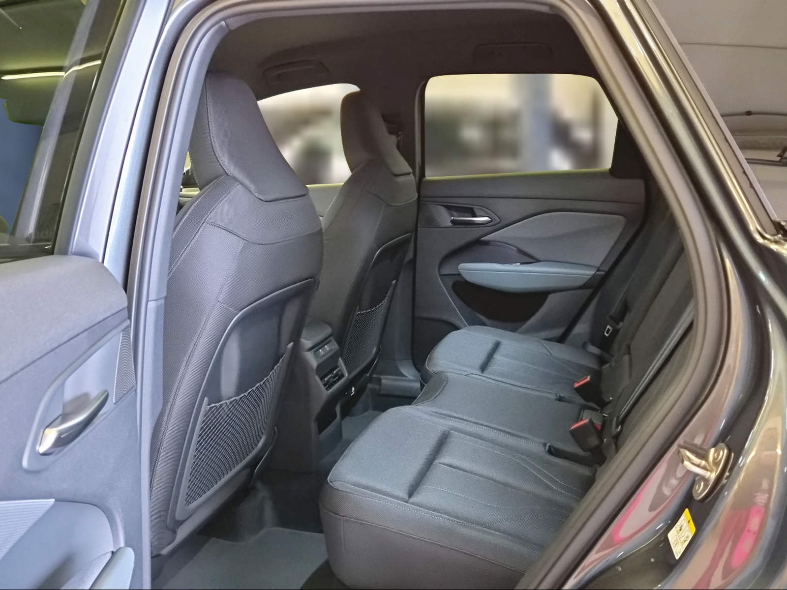 AUDI Q3 SUV 110 kW TFSI S tronic Daytonagrau Perleffekt-image-9
