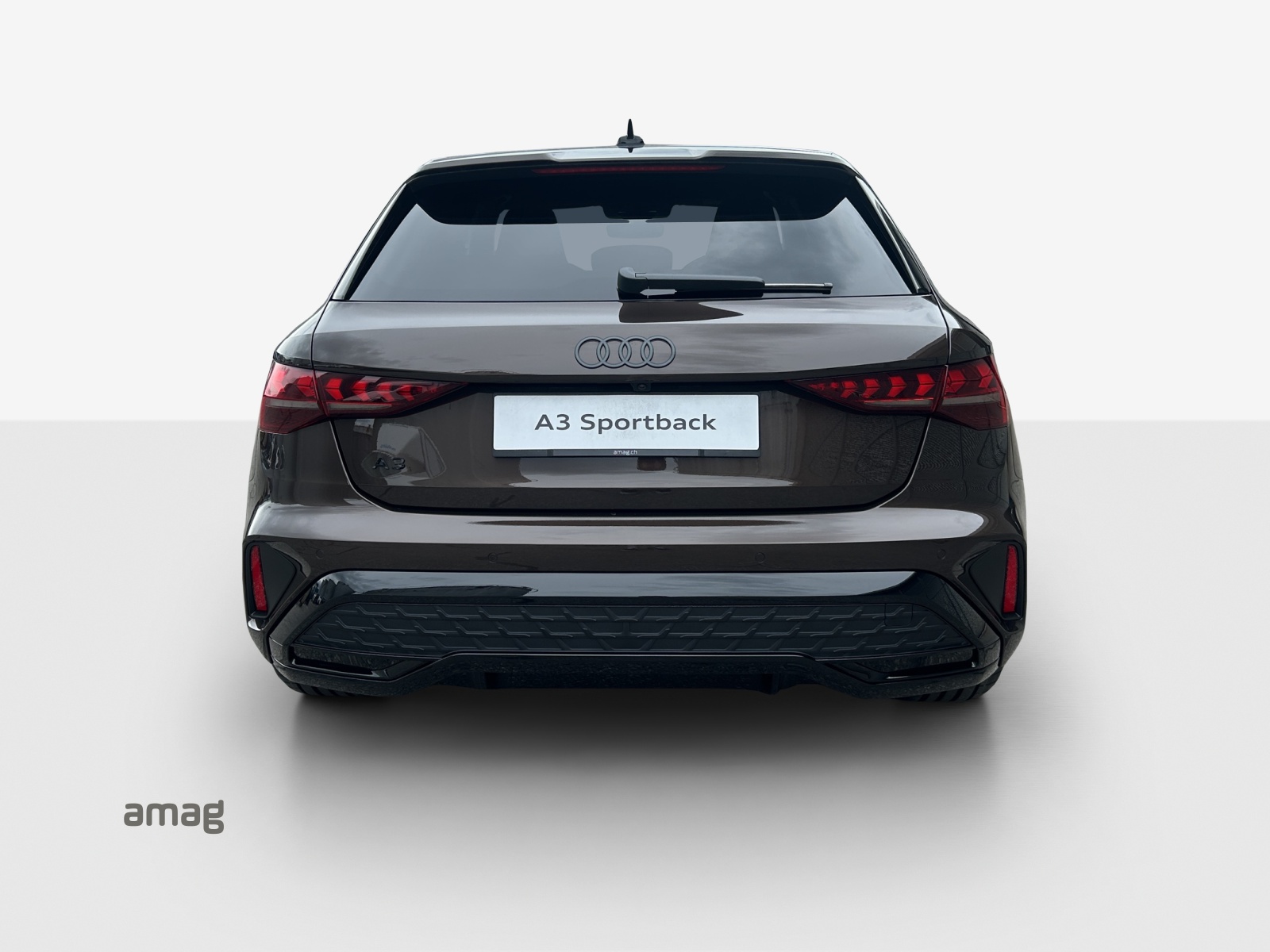 AUDI A3 Sportback TFSI 110 kW S line Attraction S tronic-image-6