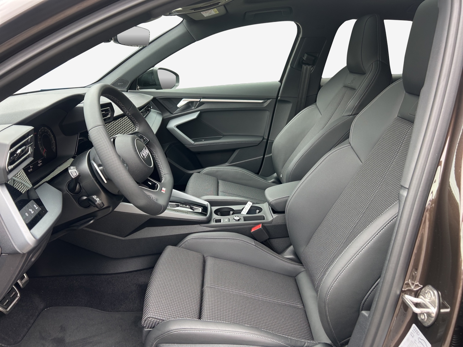 AUDI A3 Sportback TFSI 110 kW S line Attraction S tronic-image-7