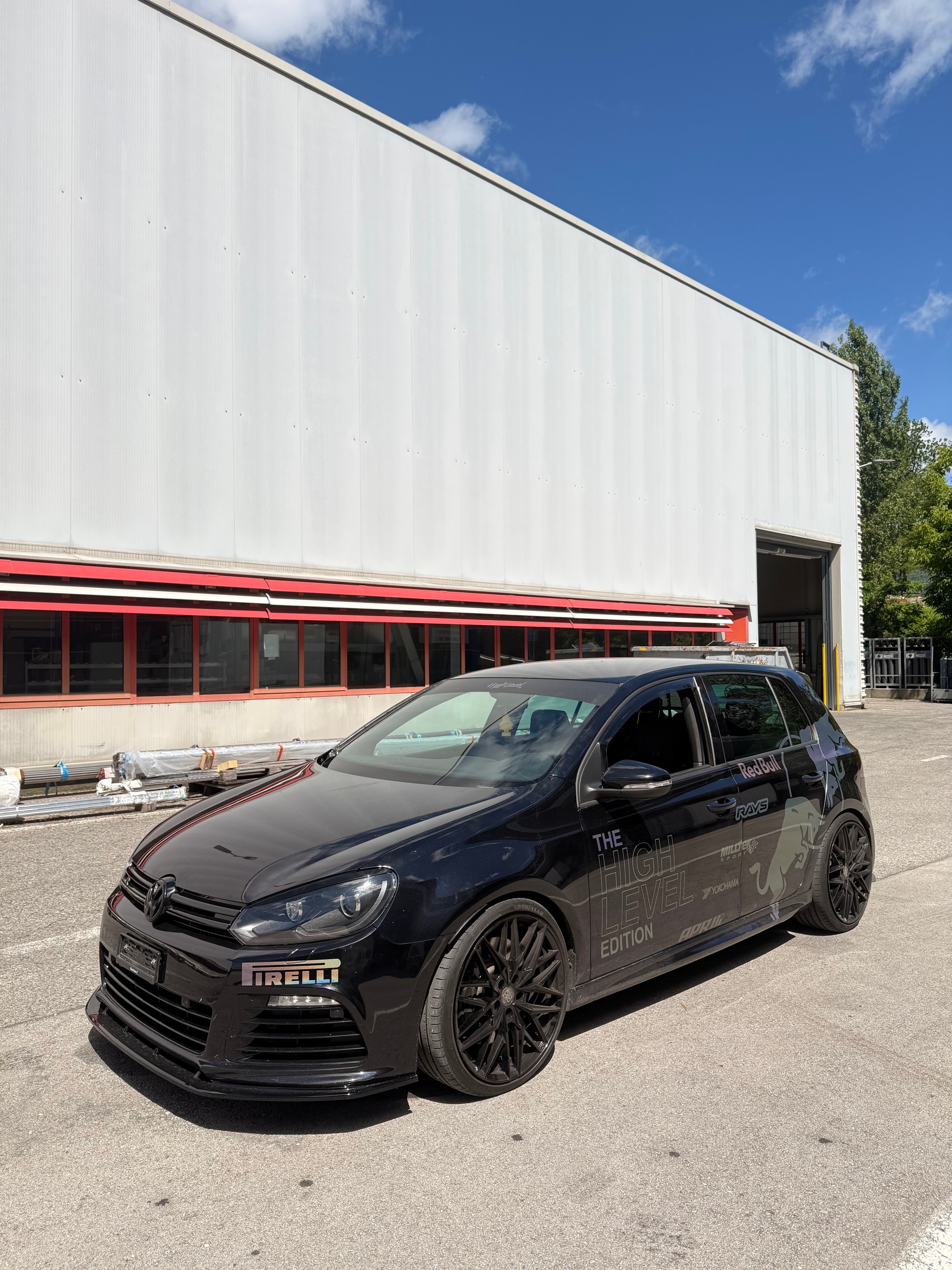 VW R-image-0