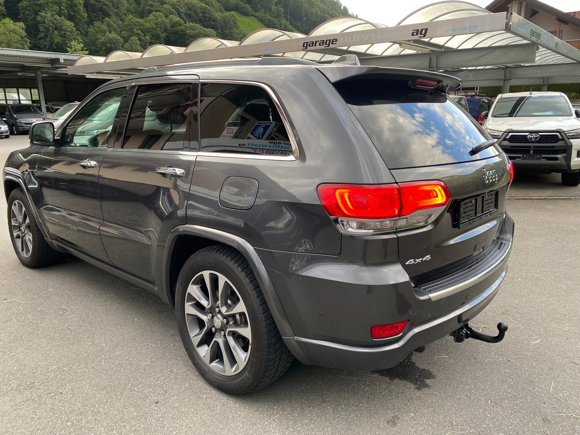 JEEP Grand Cherokee 3.0 CRD Overland Automatic-image-9