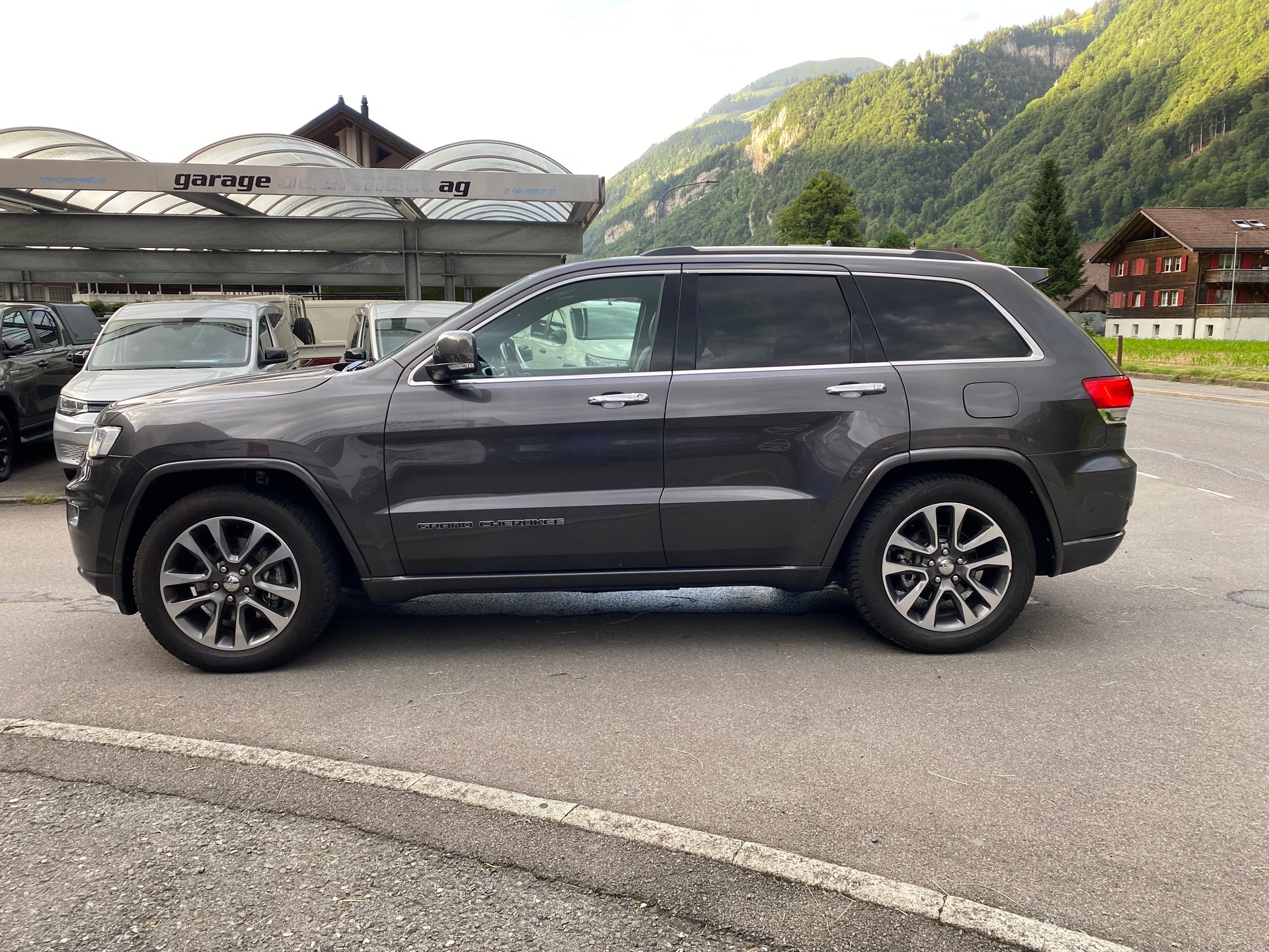 JEEP Grand Cherokee 3.0 CRD Overland Automatic-image-0