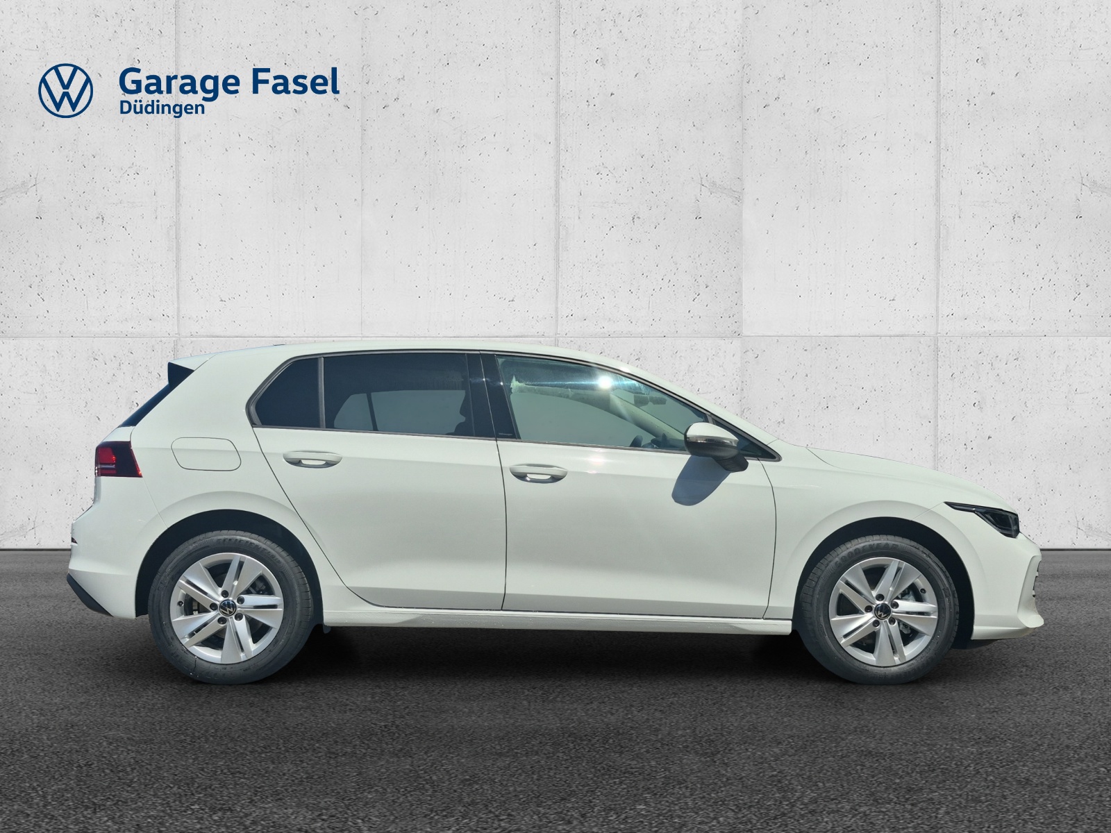 VW Golf 1.5 TSI Basis-image-5