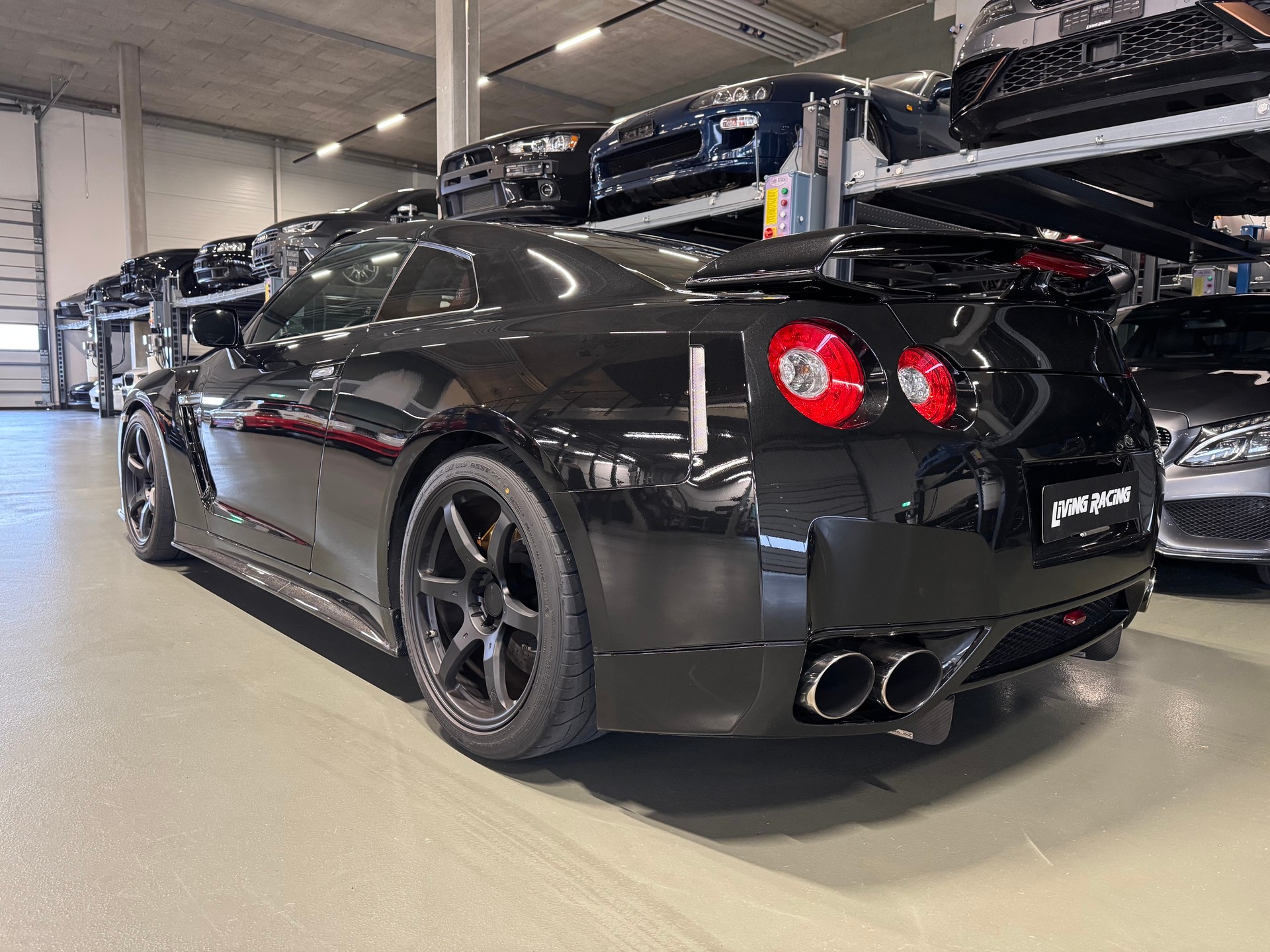 NISSAN GT-R 3.8 V6 Biturbo Black Edition-image-2