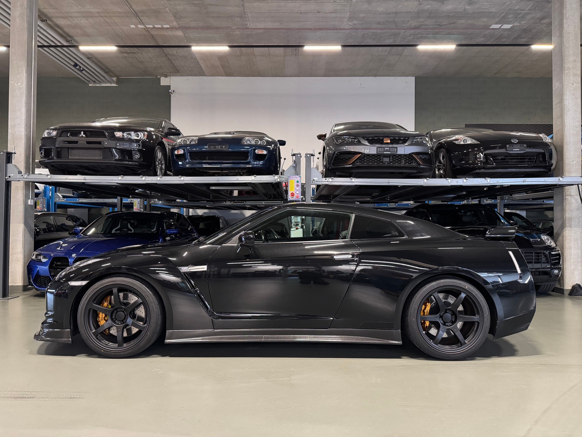 NISSAN GT-R 3.8 V6 Biturbo Black Edition-image-0