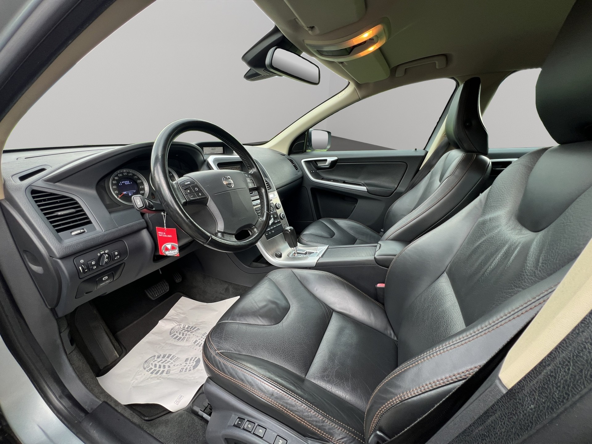 VOLVO XC60 T6 AWD Momentum Geartronic-image-9
