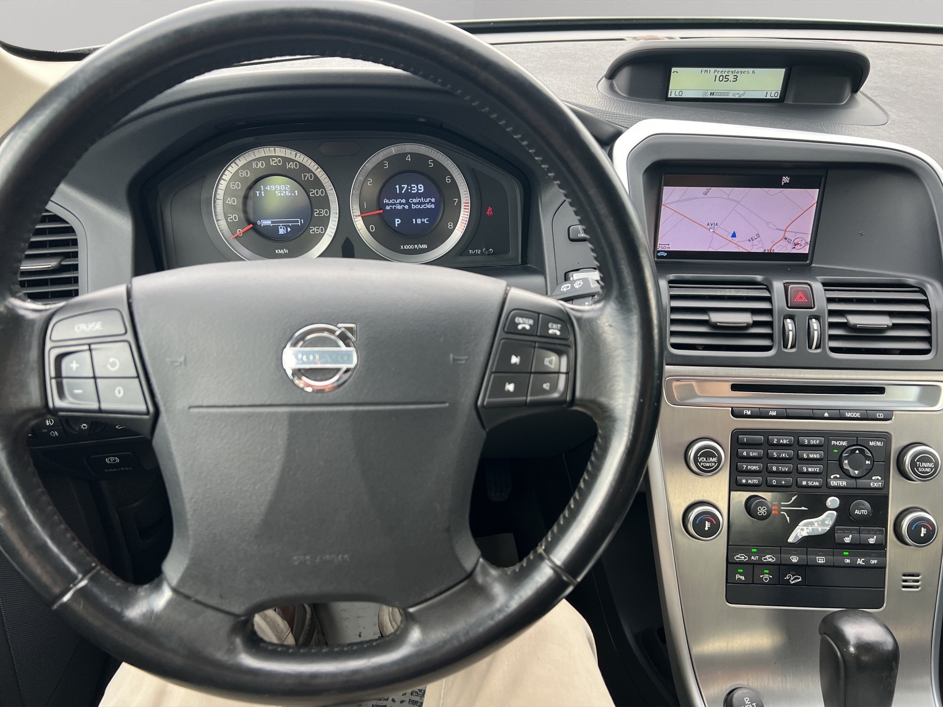 VOLVO XC60 T6 AWD Momentum Geartronic-image-13