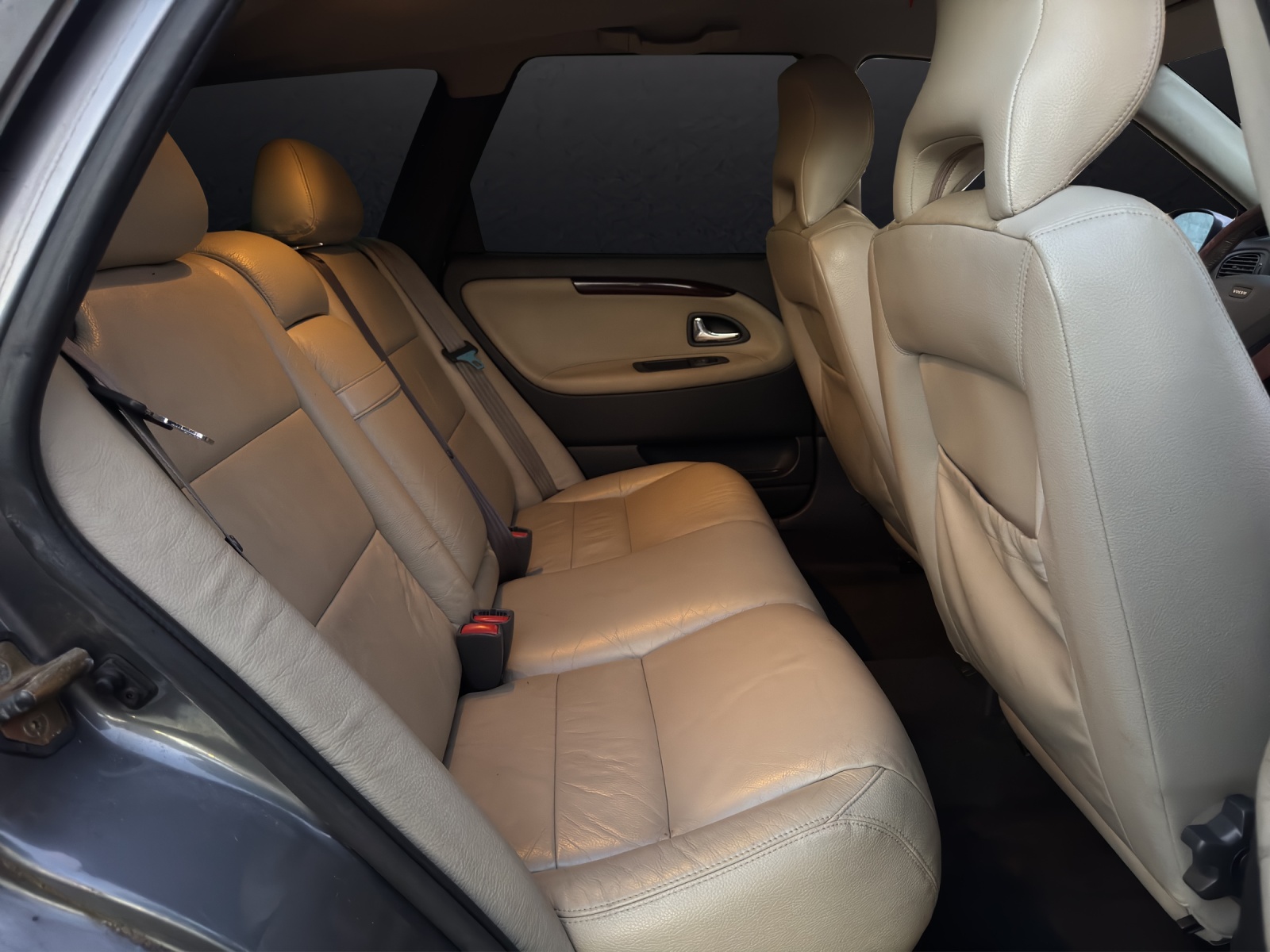 VOLVO V40 T4 Special/Dynamic Edition-image-10