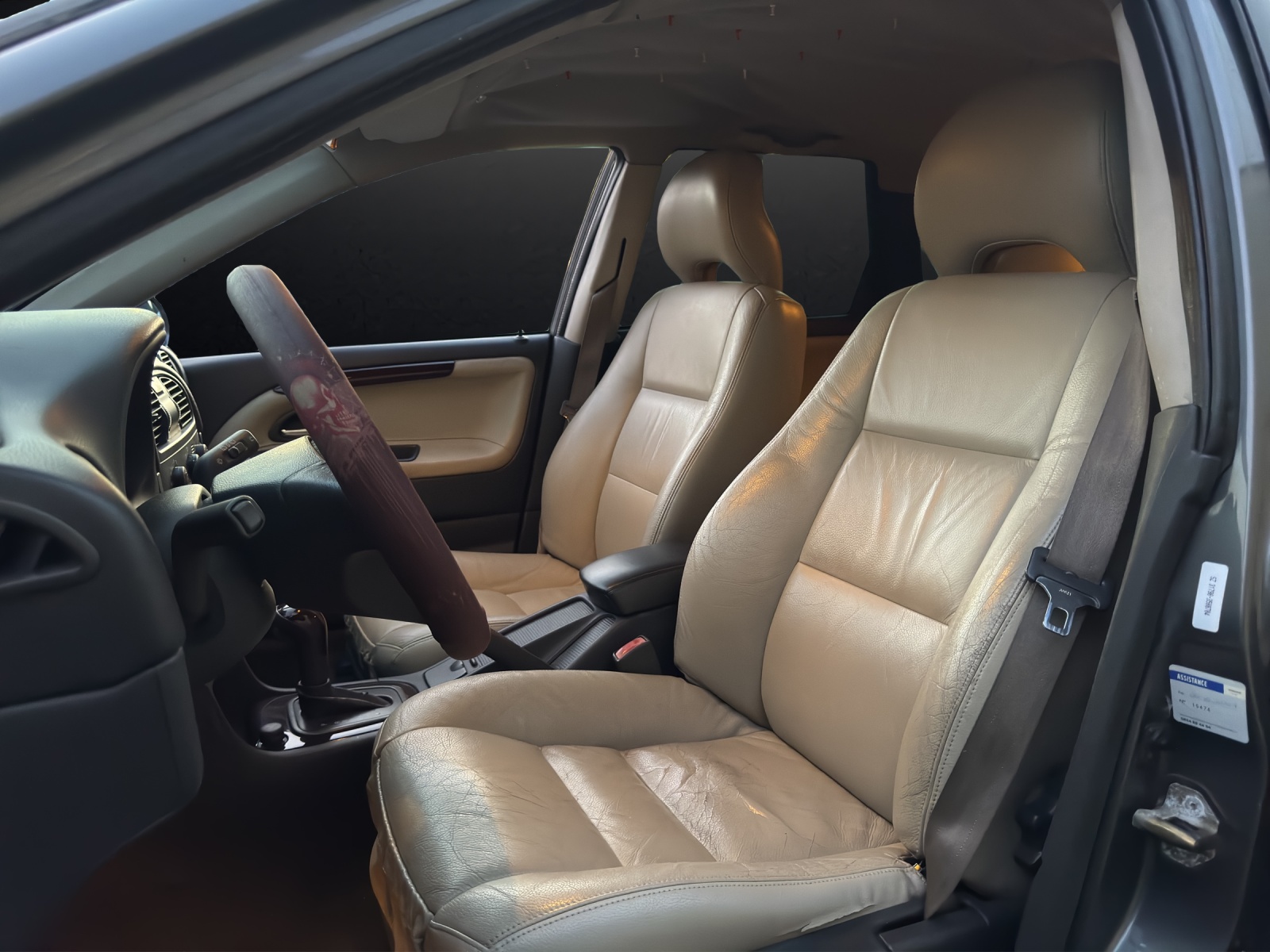 VOLVO V40 T4 Special/Dynamic Edition-image-15