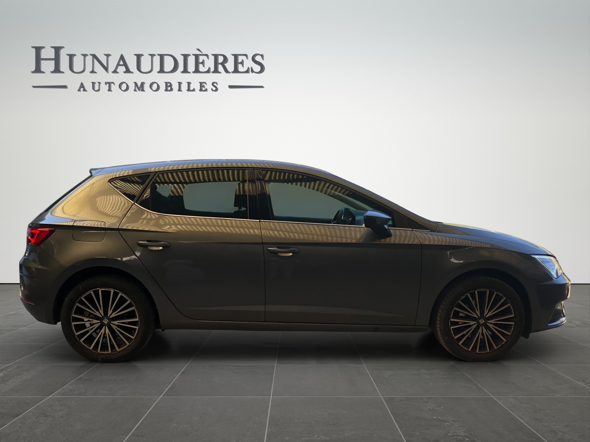 SEAT Leon 1.4 TSI FR DSG-image-13
