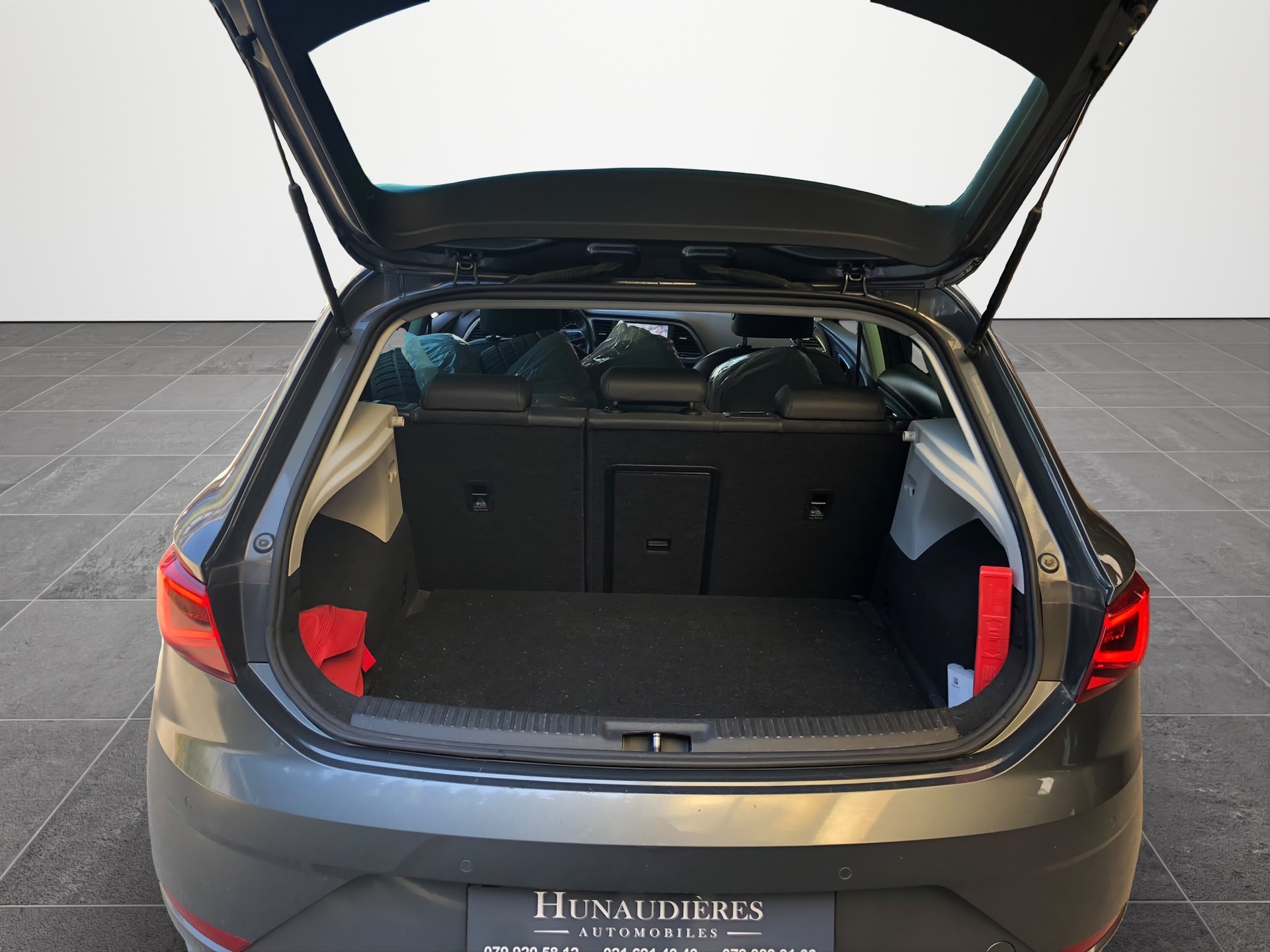 SEAT Leon 1.4 TSI FR DSG-image-11
