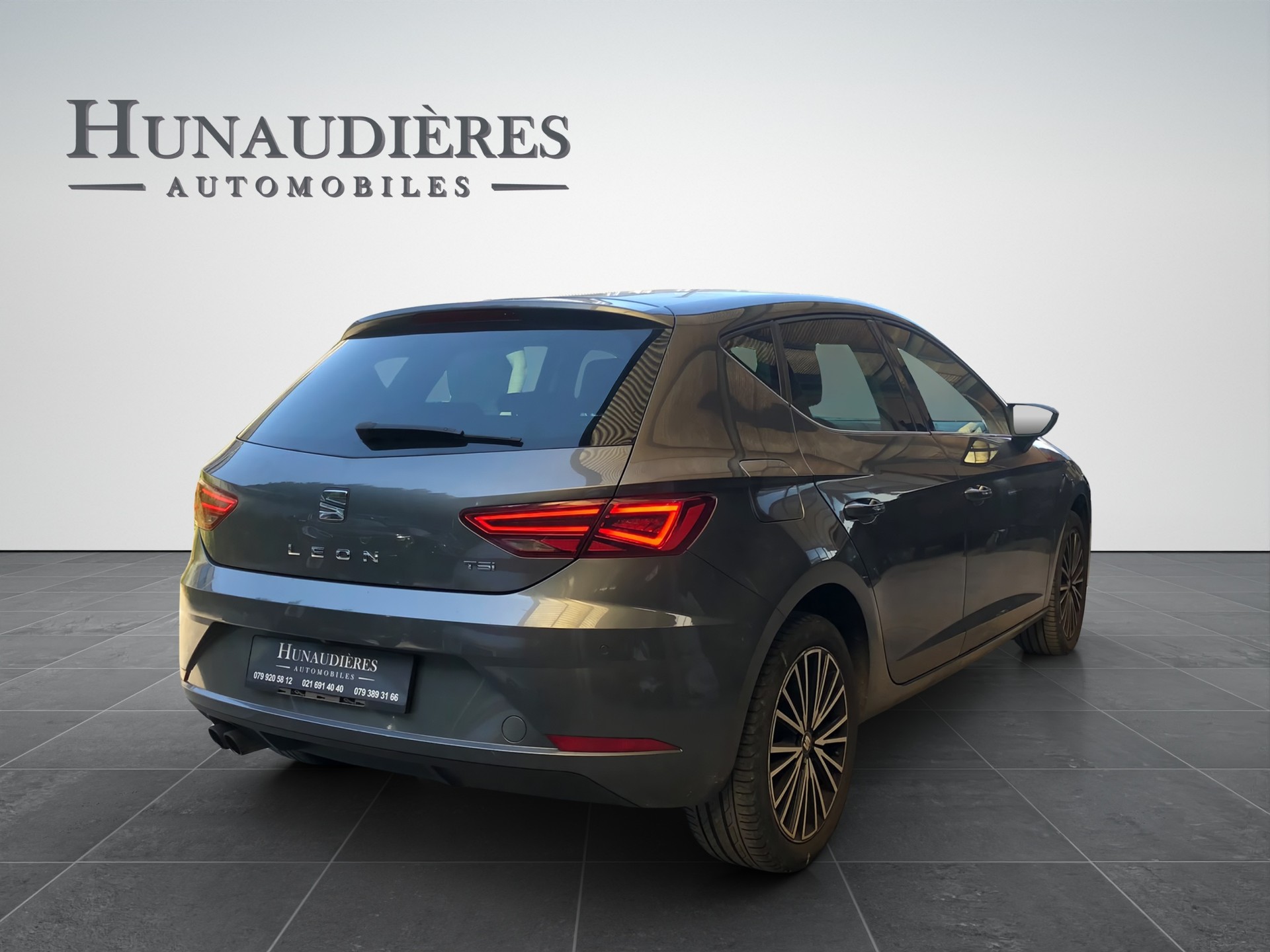 SEAT Leon 1.4 TSI FR DSG-image-1