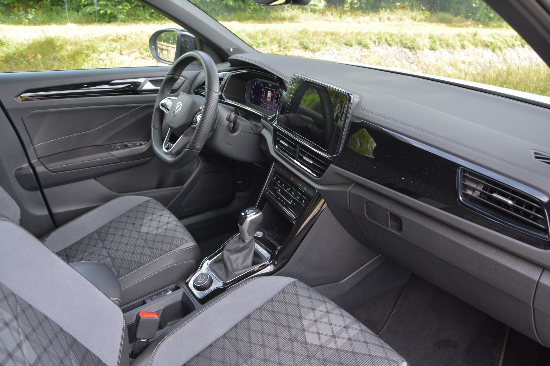 VW 2.0 TSI R-Line DSG 4motion-image-4