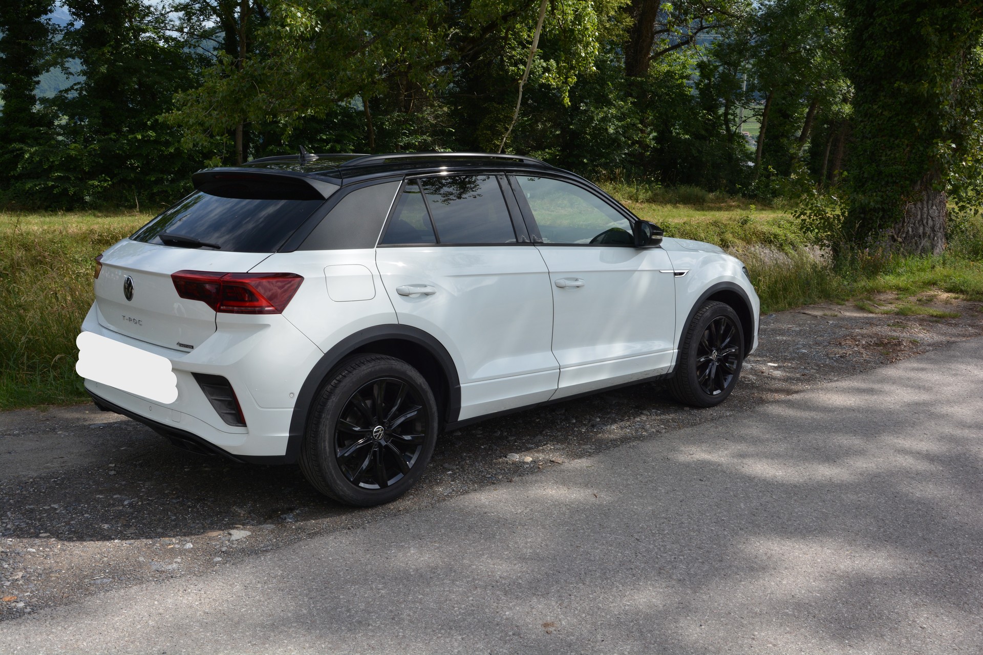 VW 2.0 TSI R-Line DSG 4motion-image-1