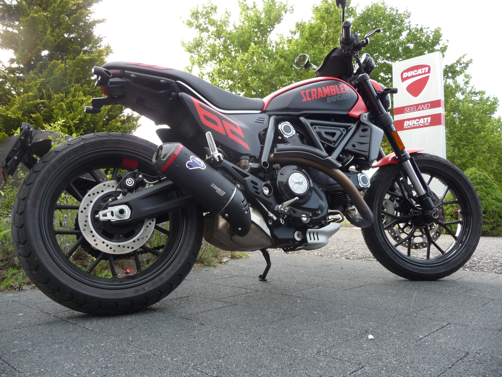 DUCATI Scrambler 803 Full Throttle-showroom-element-2