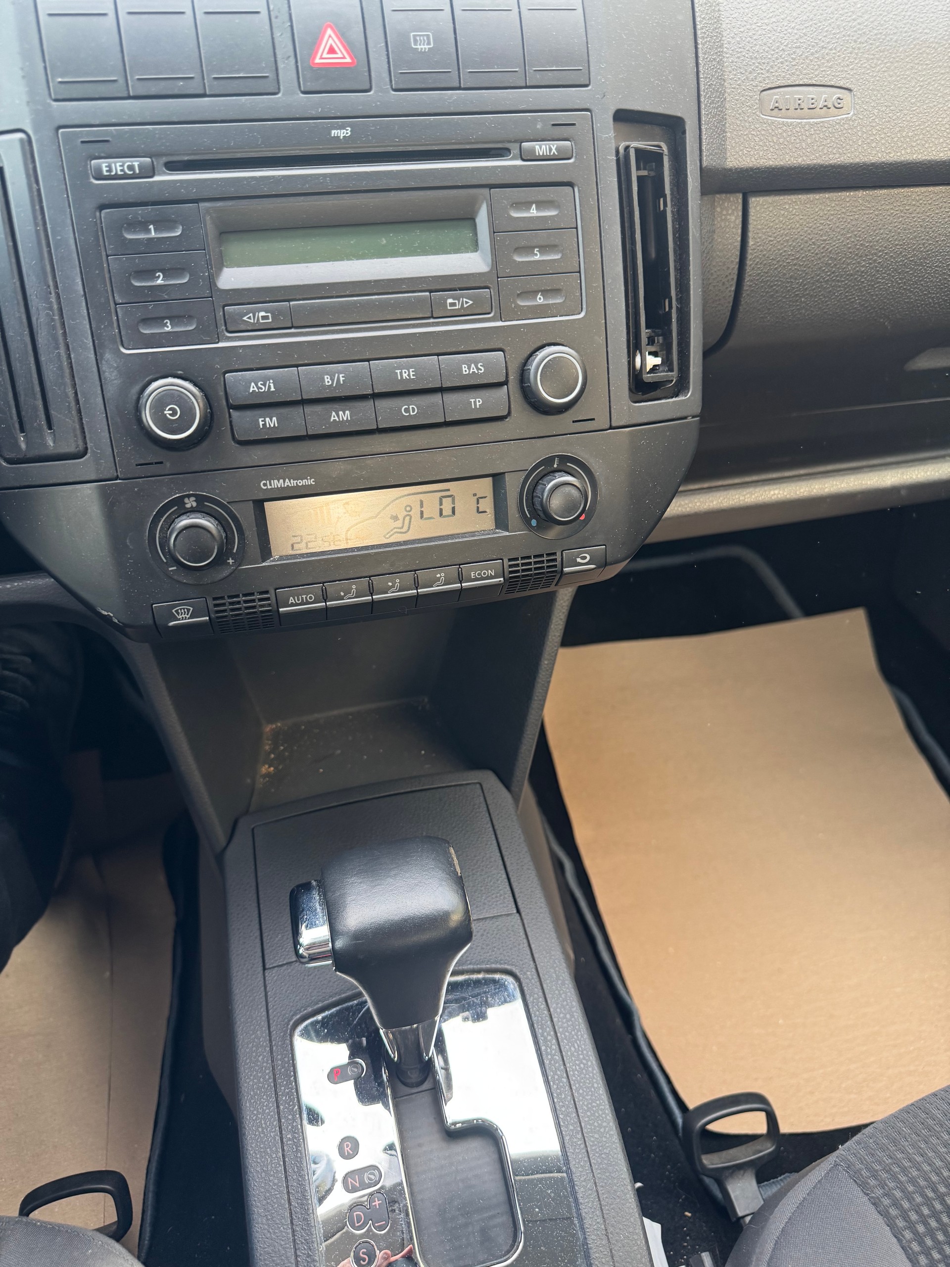VW Polo 1.6 16V Comfortline-image-8