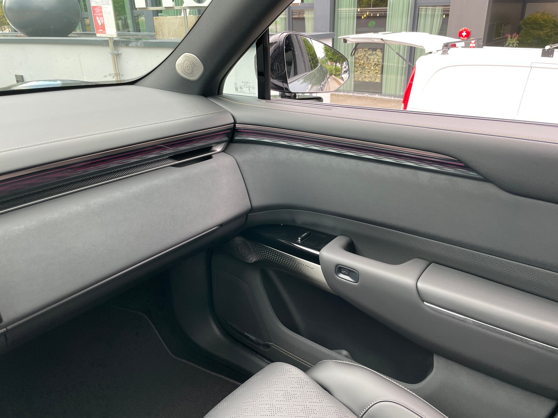 ZEEKR ZEEKR 7X Privilege AWD 100kWh mit Comfort inkl. Cockpit Paket-image-25