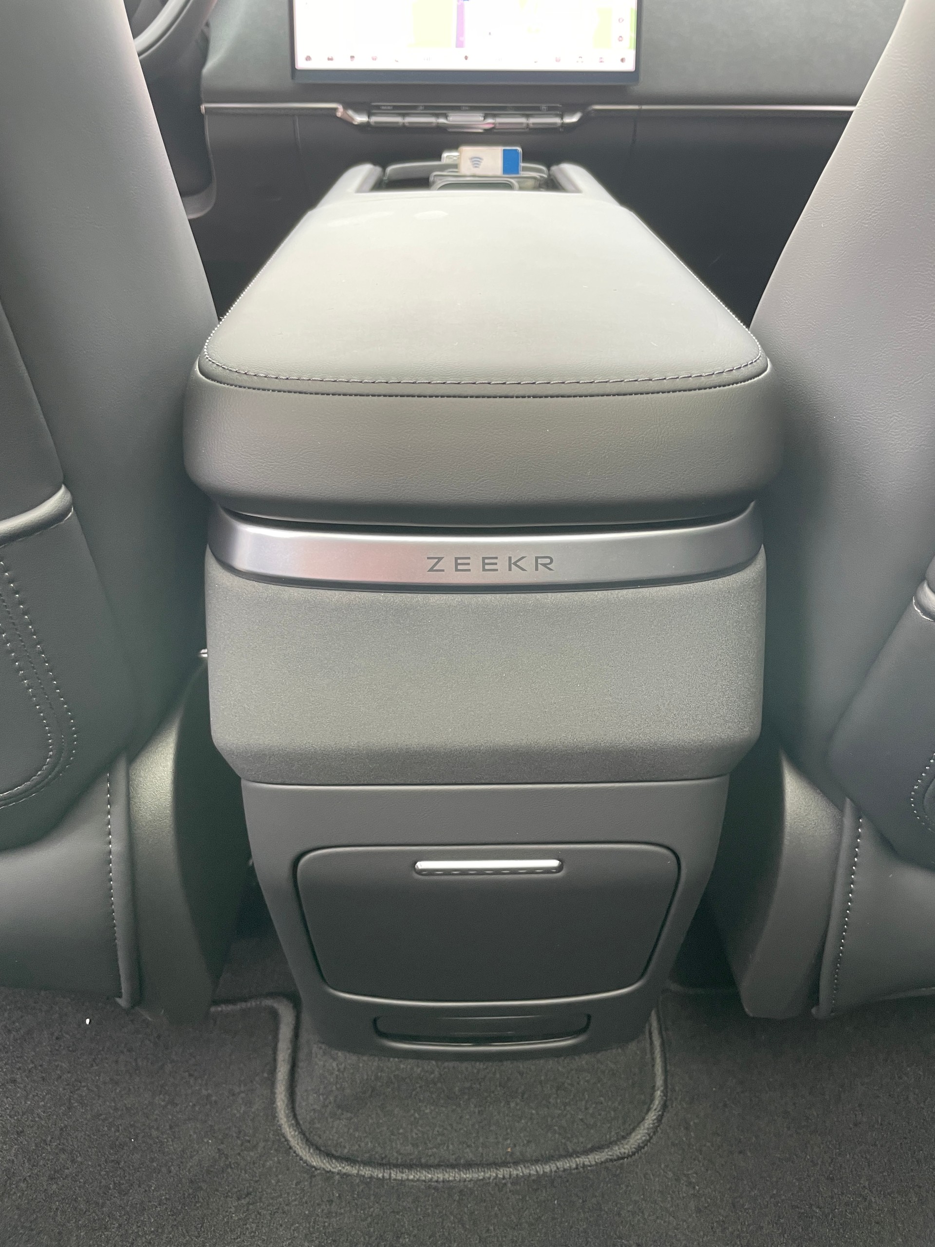 ZEEKR ZEEKR 7X Privilege AWD 100kWh mit Comfort inkl. Cockpit Paket-image-18