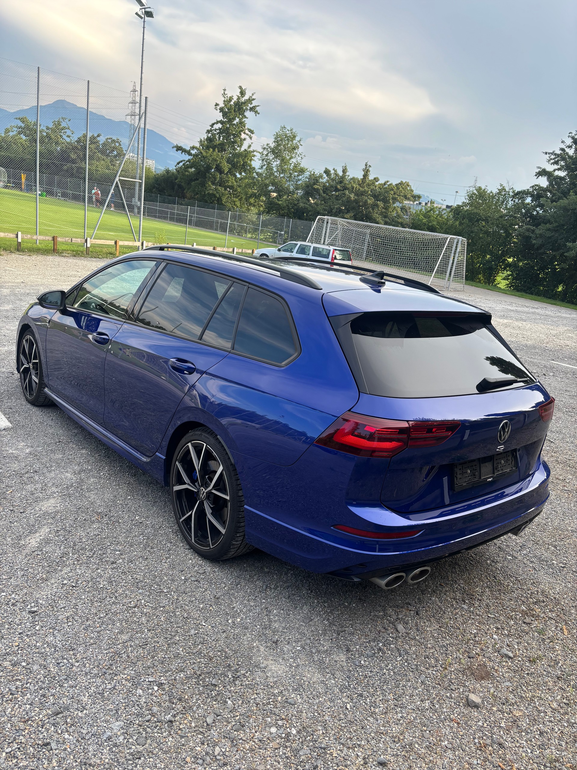 VW 2.0 TSI R DSG 4motion-image-2
