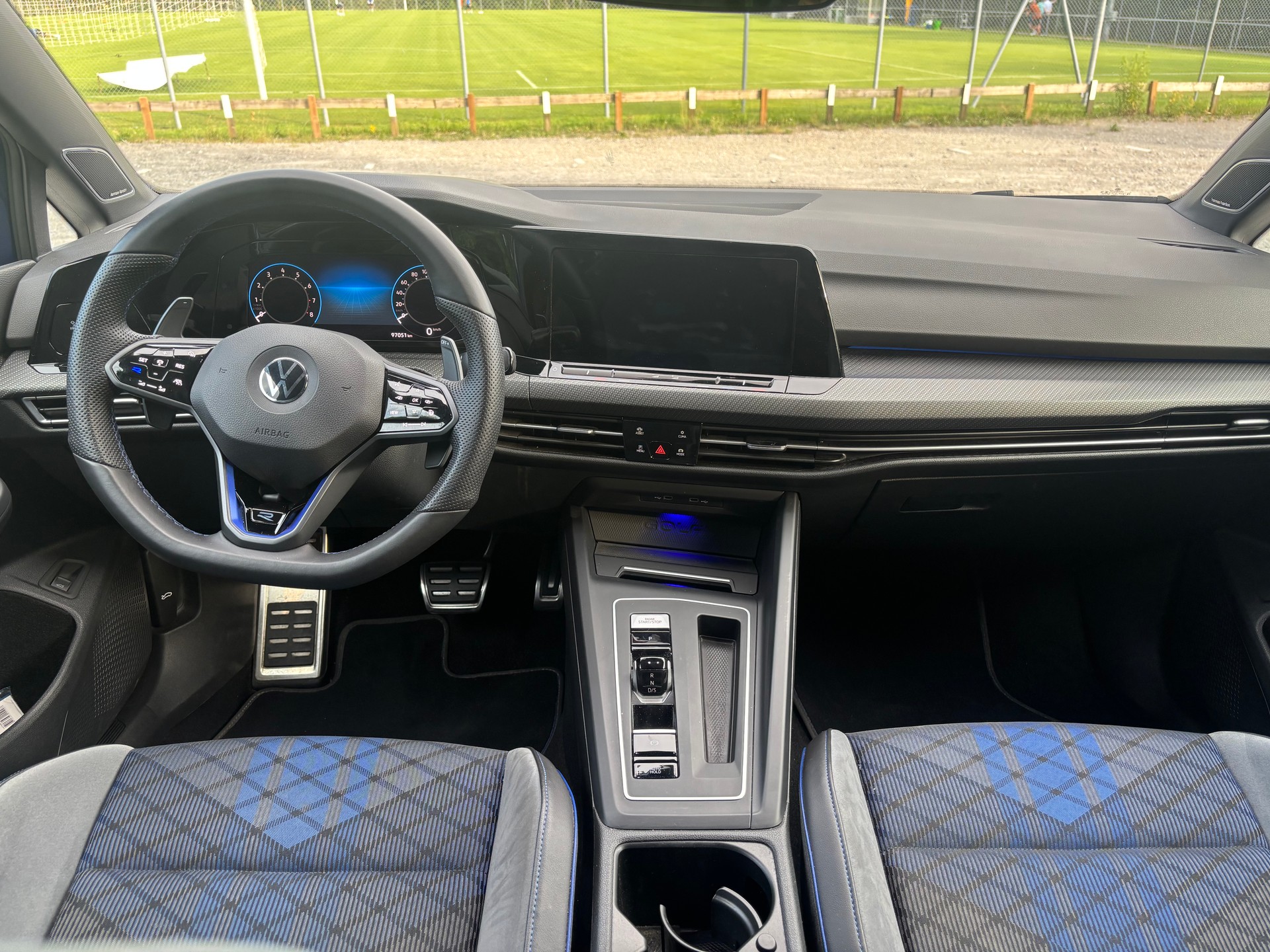 VW 2.0 TSI R DSG 4motion-image-5