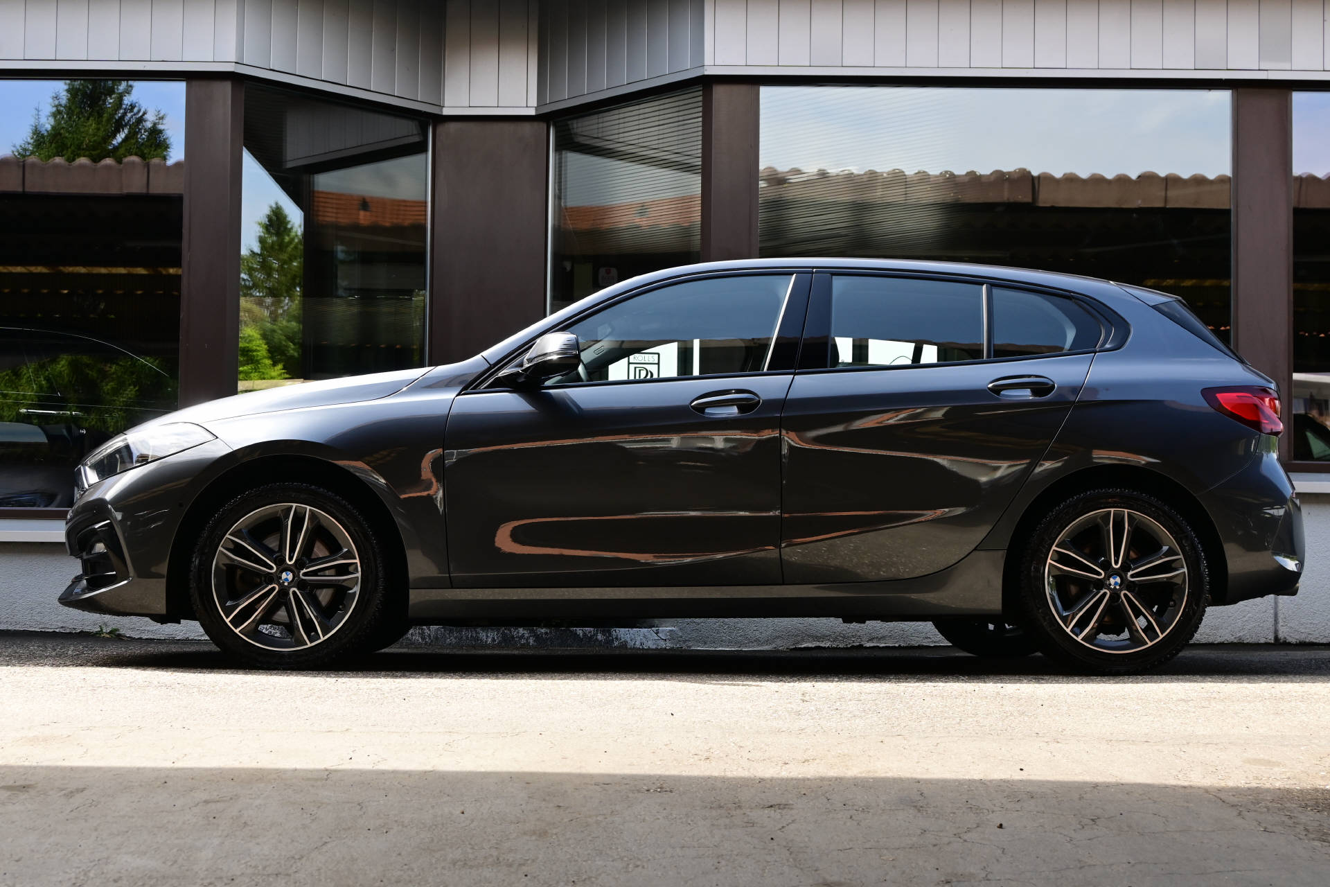 BMW 118i Sportline *ab MFK*ab Service*CH-Auto*-showroom-element-3