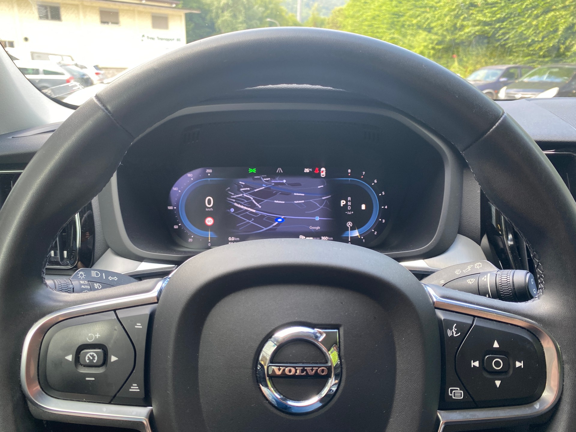 VOLVO XC60 B4 Benzin Mild Hybrid Momentum Geartronic-image-4