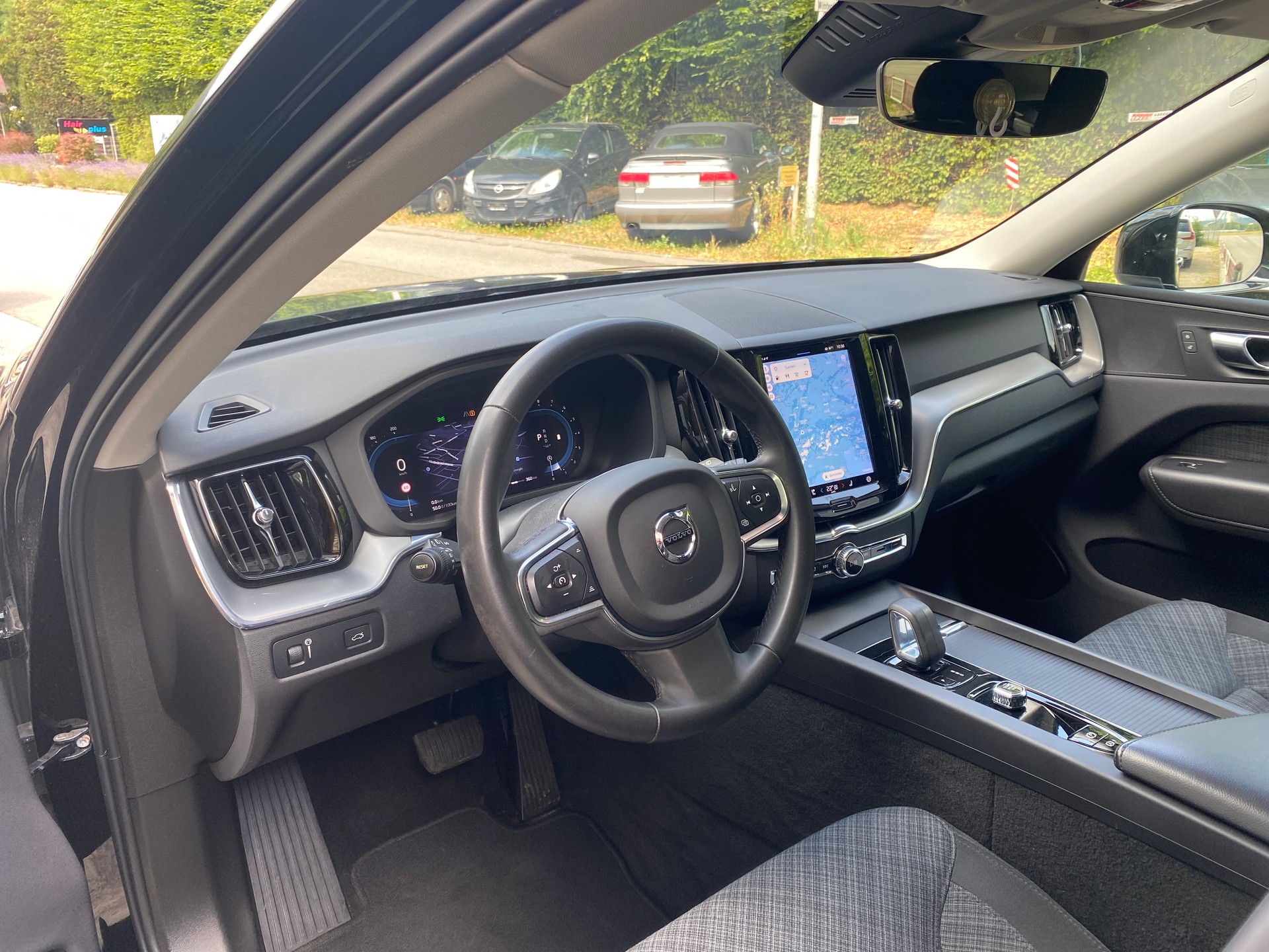 VOLVO XC60 B4 Benzin Mild Hybrid Momentum Geartronic-image-2