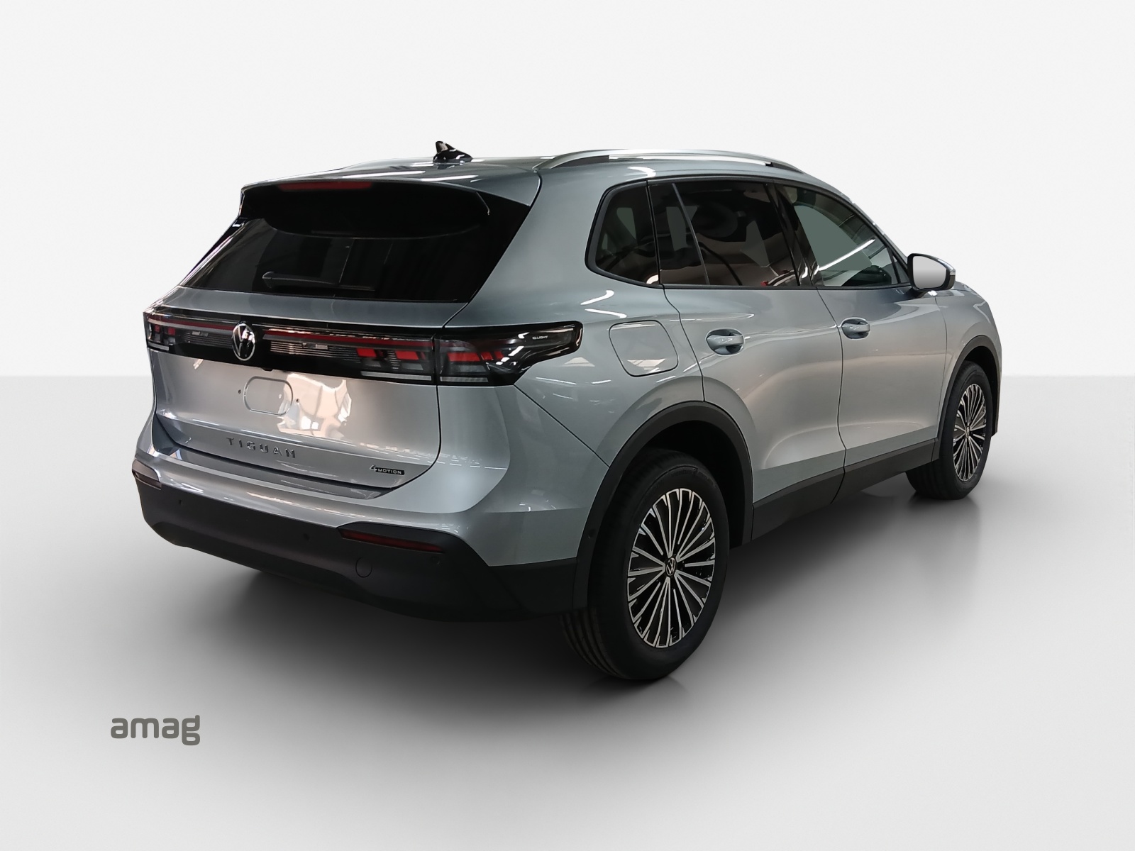 VW Tiguan 2.0 TSI DSG Life 4Motion-image-4