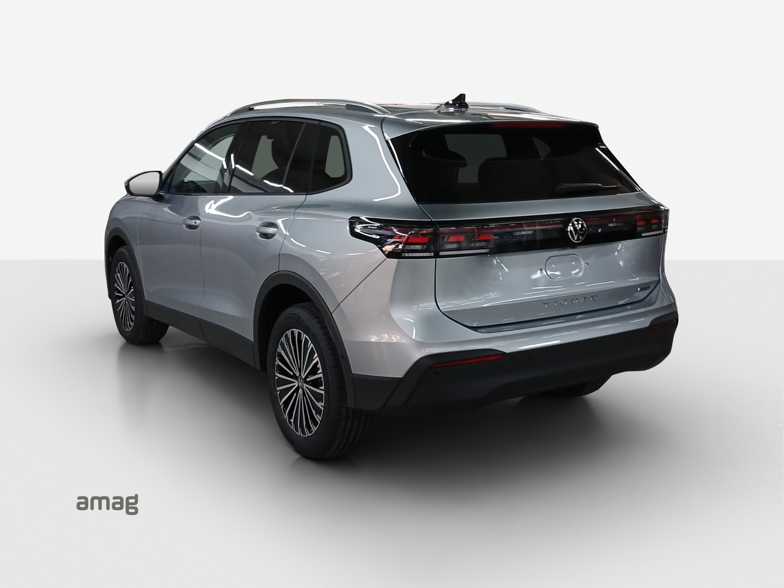 VW Tiguan 2.0 TSI DSG Life 4Motion-image-2