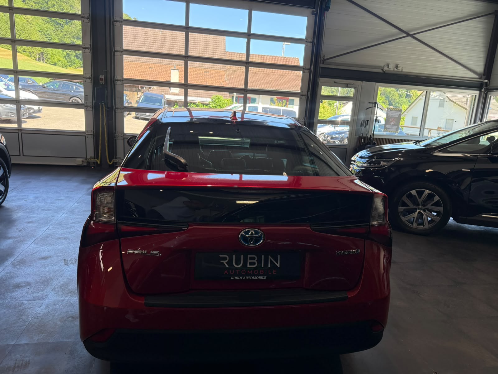 TOYOTA Prius 1.8 VVT-i HSD AWD-i Premium-image-3