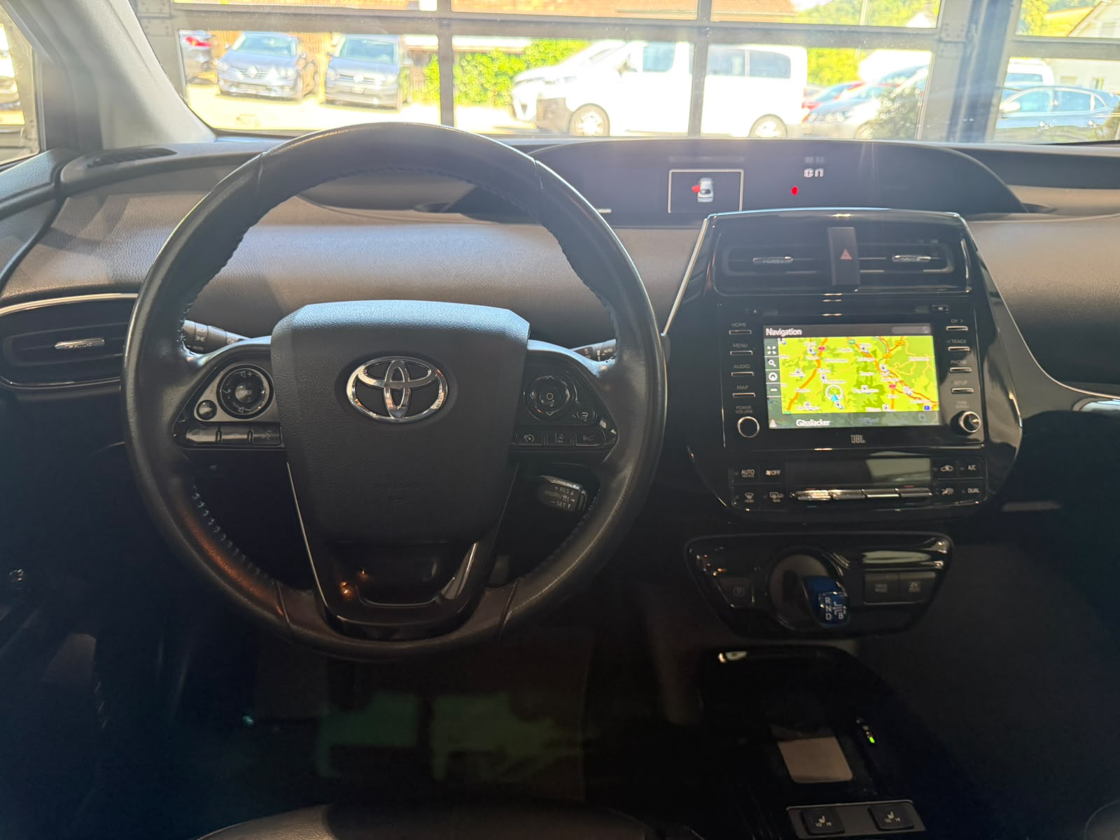 TOYOTA Prius 1.8 VVT-i HSD AWD-i Premium-image-12