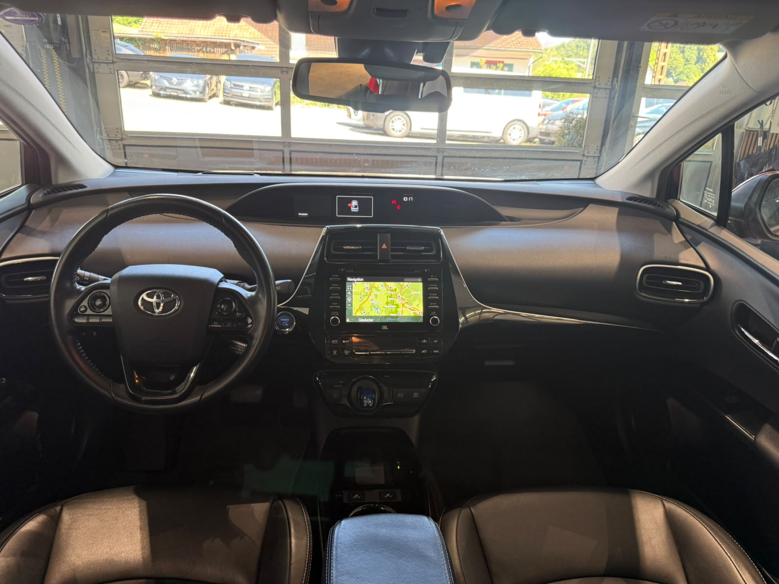 TOYOTA Prius 1.8 VVT-i HSD AWD-i Premium-image-11