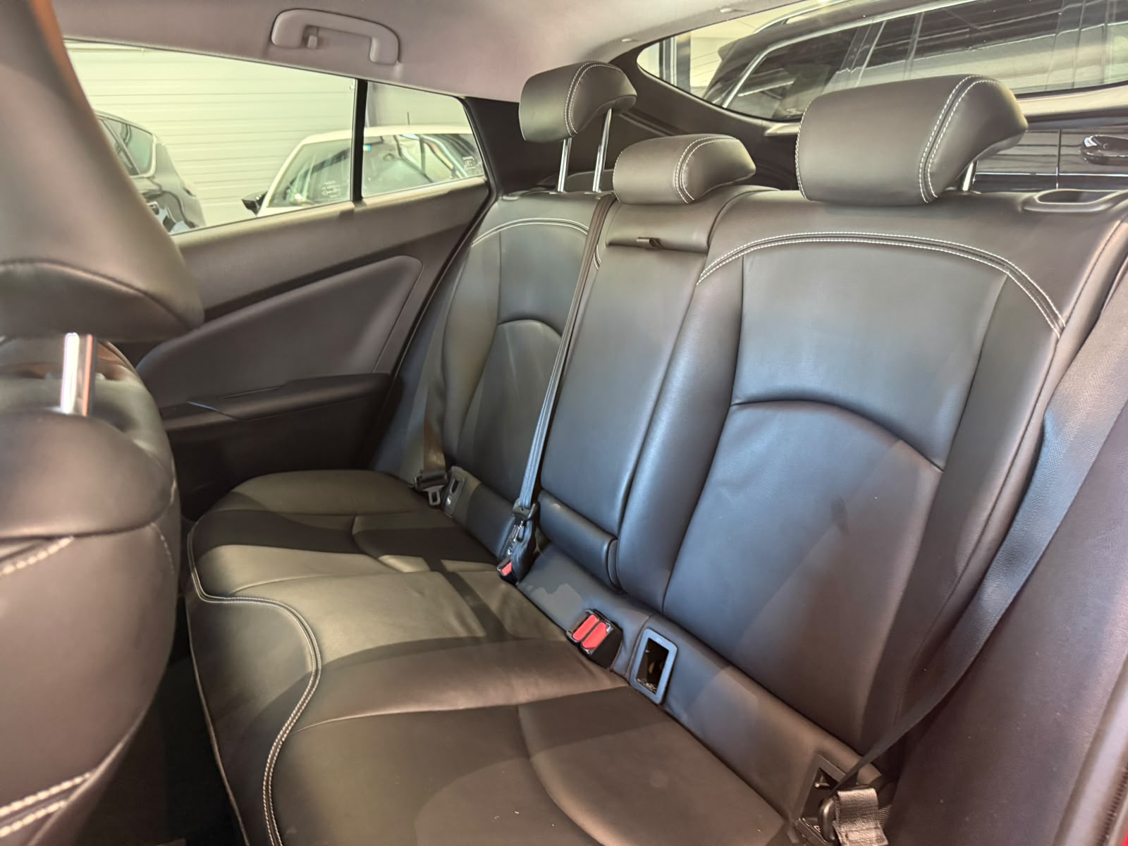 TOYOTA Prius 1.8 VVT-i HSD AWD-i Premium-image-10