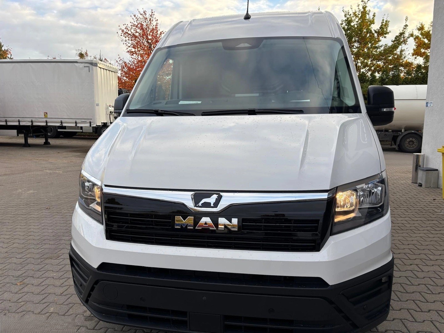 MAN TGE 3.5 Lang Kasten-image-1