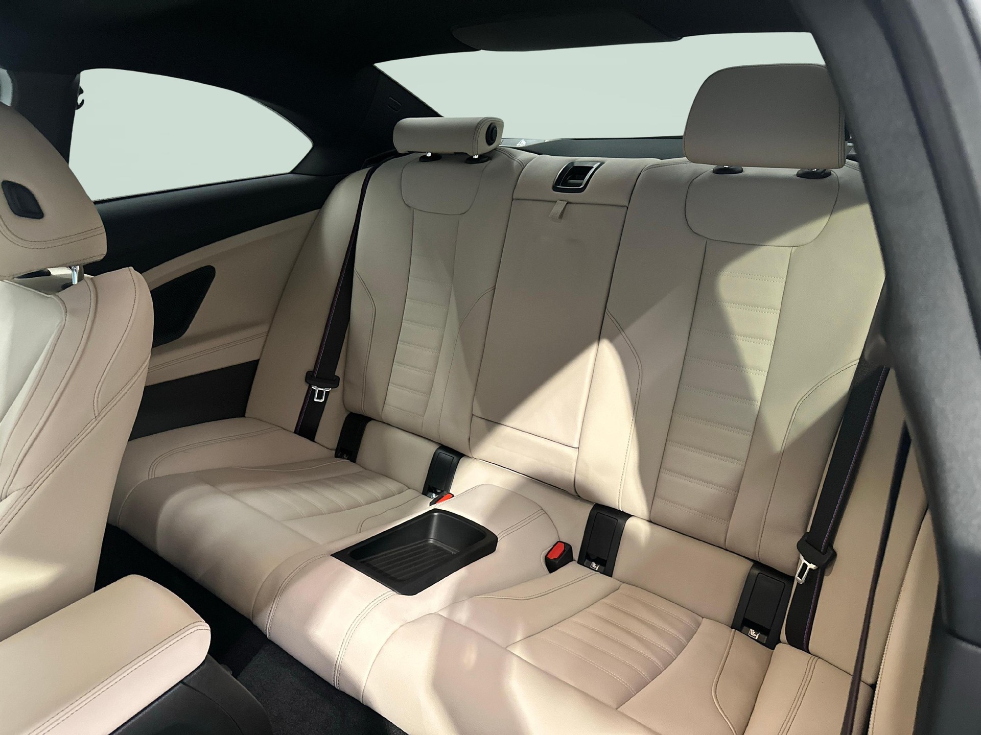 BMW M240i xDrive Coupé-image-10