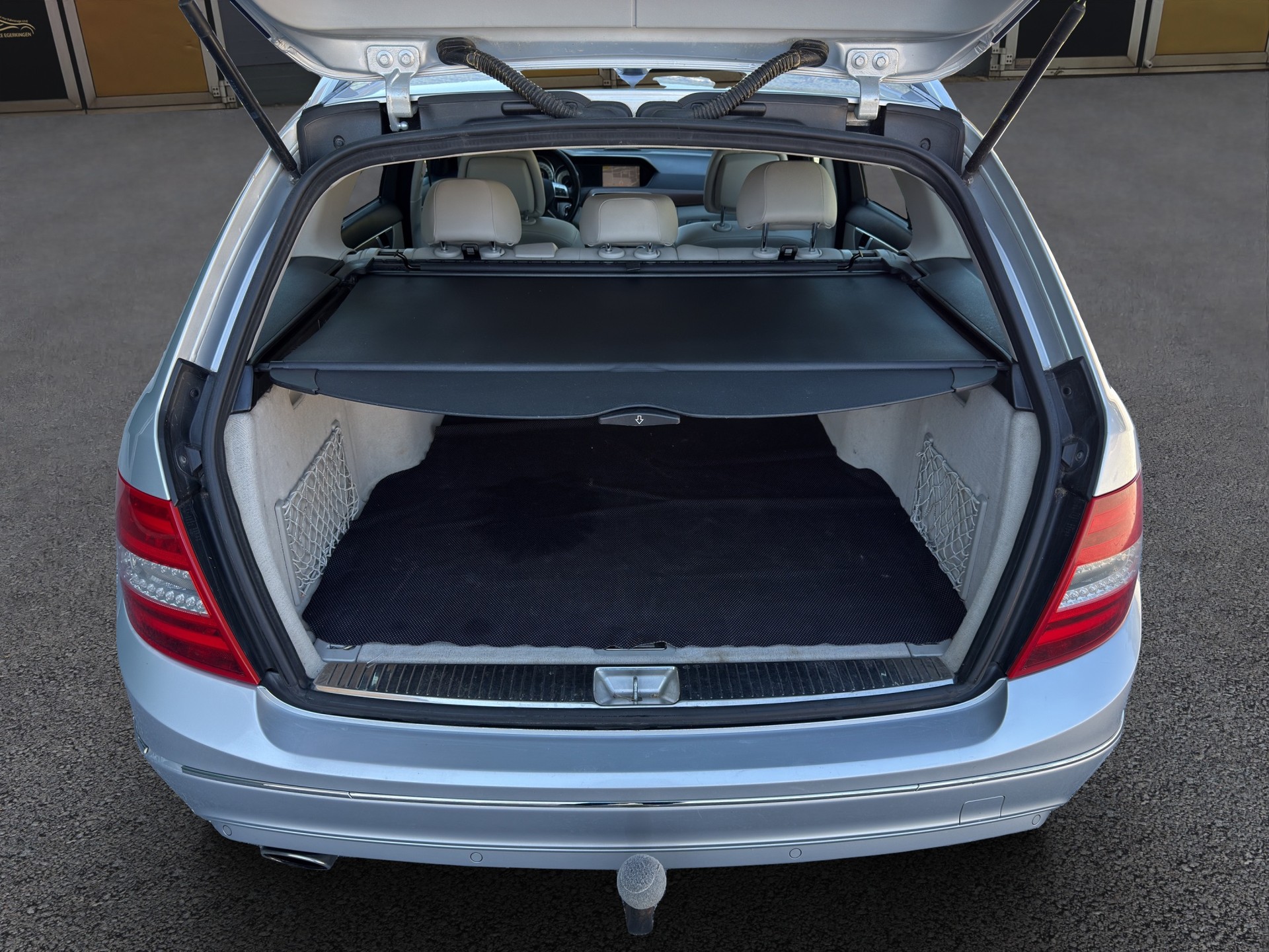MERCEDES-BENZ C 250 CDI Elégance 4Matic 7G-Tronic-image-17