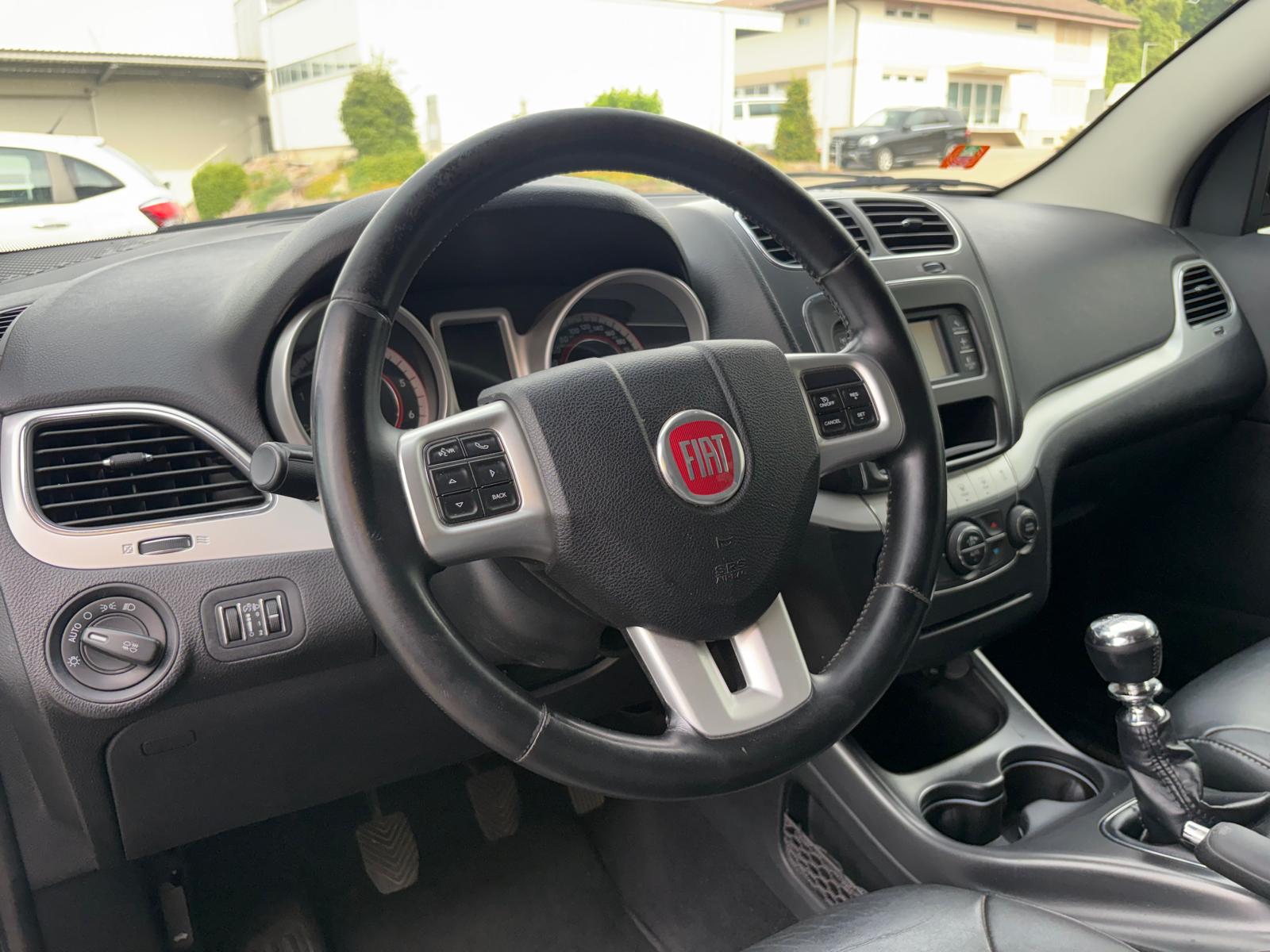 FIAT Freemont 2.0 MJ Urban 7-Sitz Leder AHK-image-5