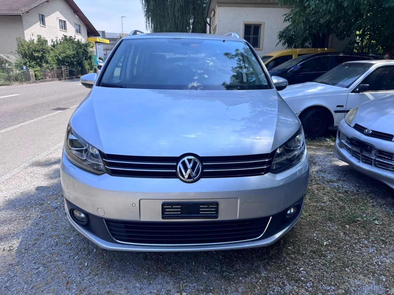 VW Touran 2.0 TDI BlueMotion Technology 65th Edition-image-0