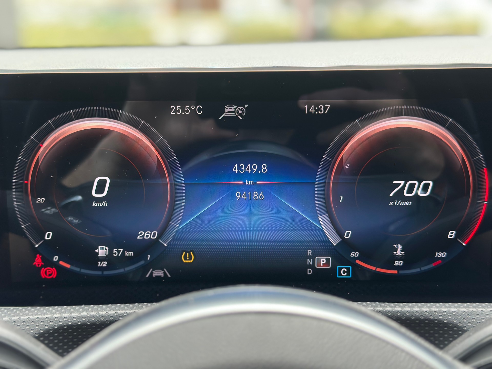MERCEDES-BENZ CLA 220 Shooting Brake 7G-DCT AMG Line-image-19