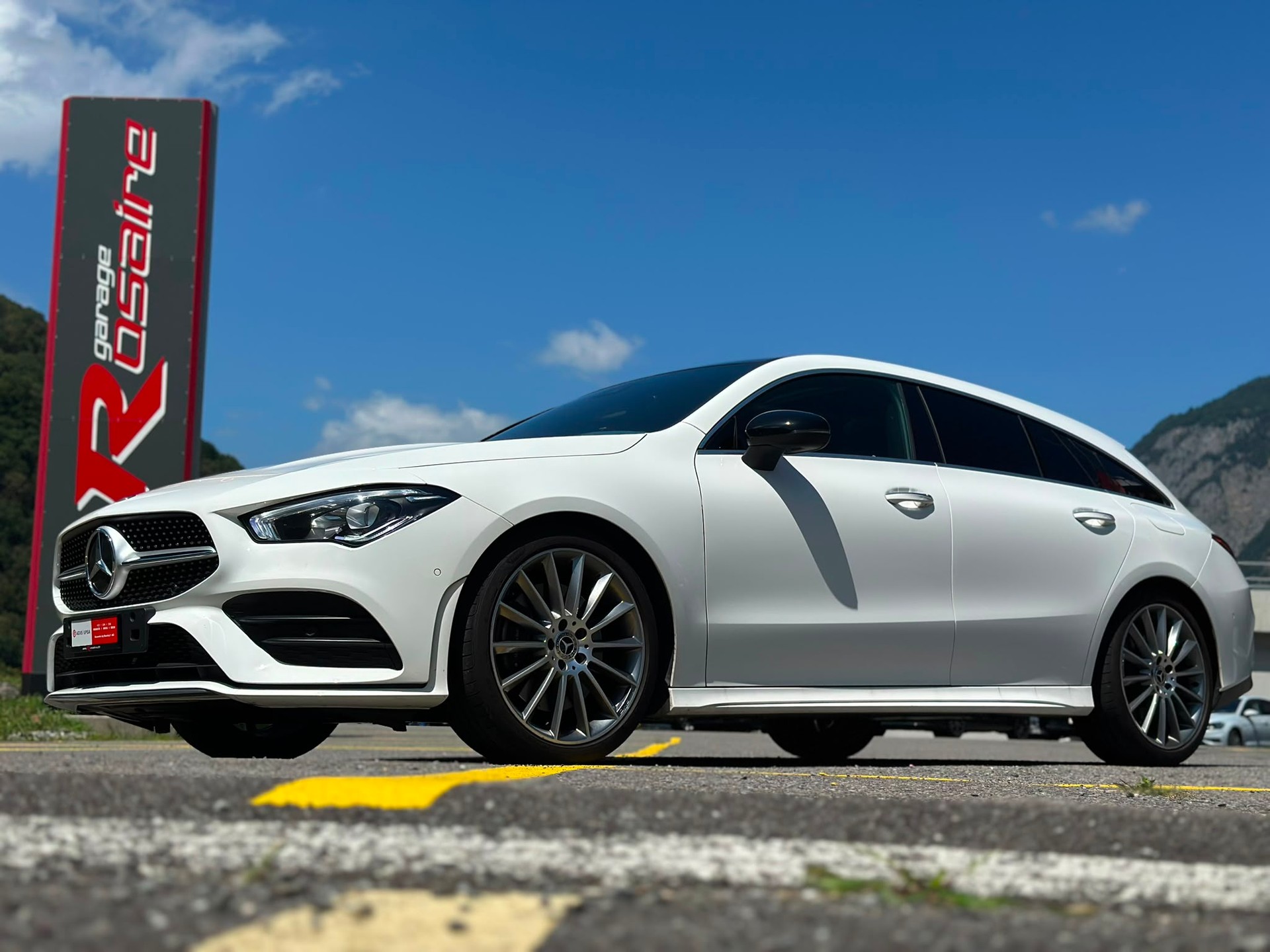 MERCEDES-BENZ CLA 220 Shooting Brake 7G-DCT AMG Line-image-0