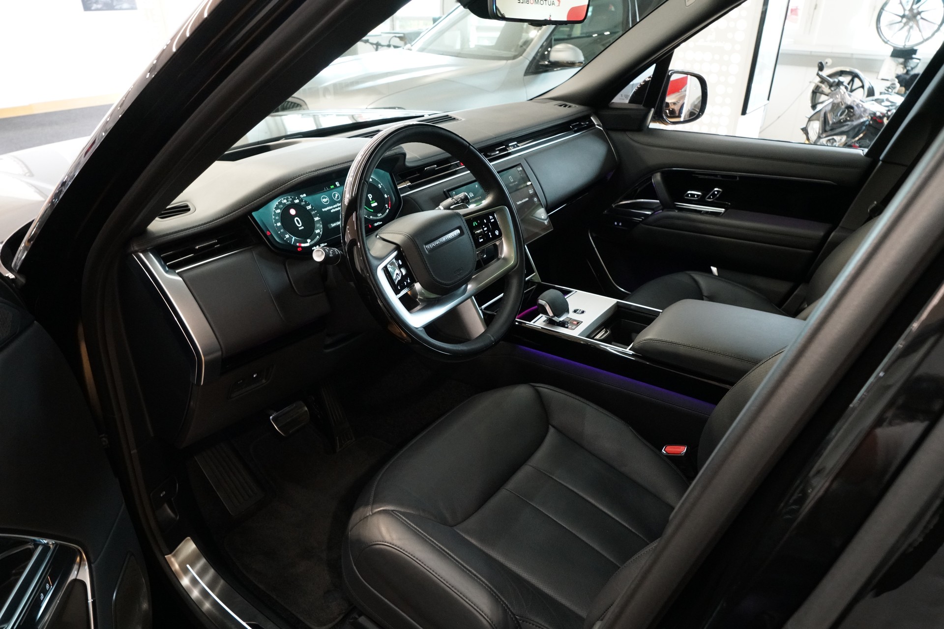 LAND ROVER Range Rover LWB P460e Si6 PHEV Autobiography Automatic-image-10