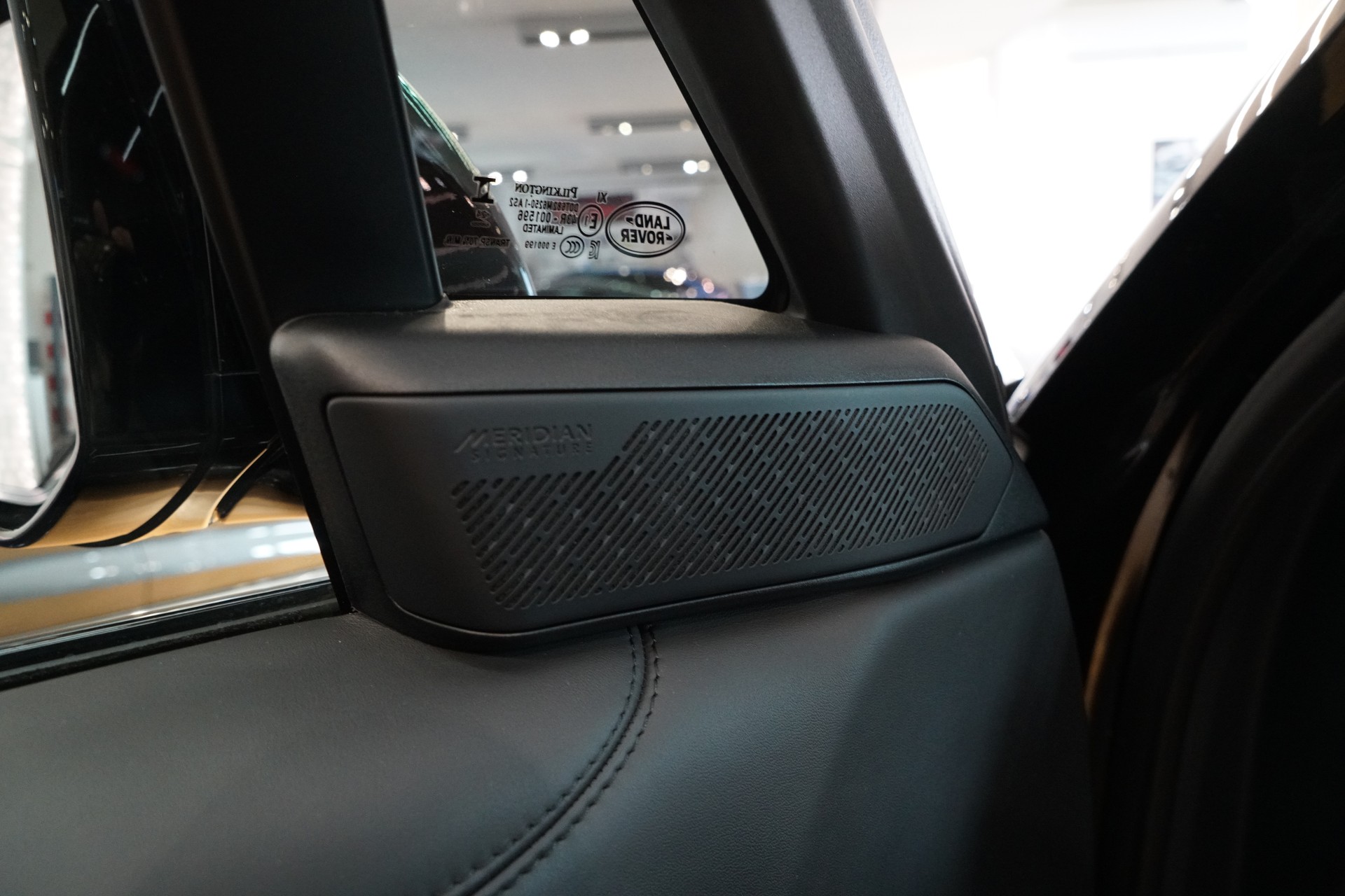 LAND ROVER Range Rover LWB P460e Si6 PHEV Autobiography Automatic-image-24