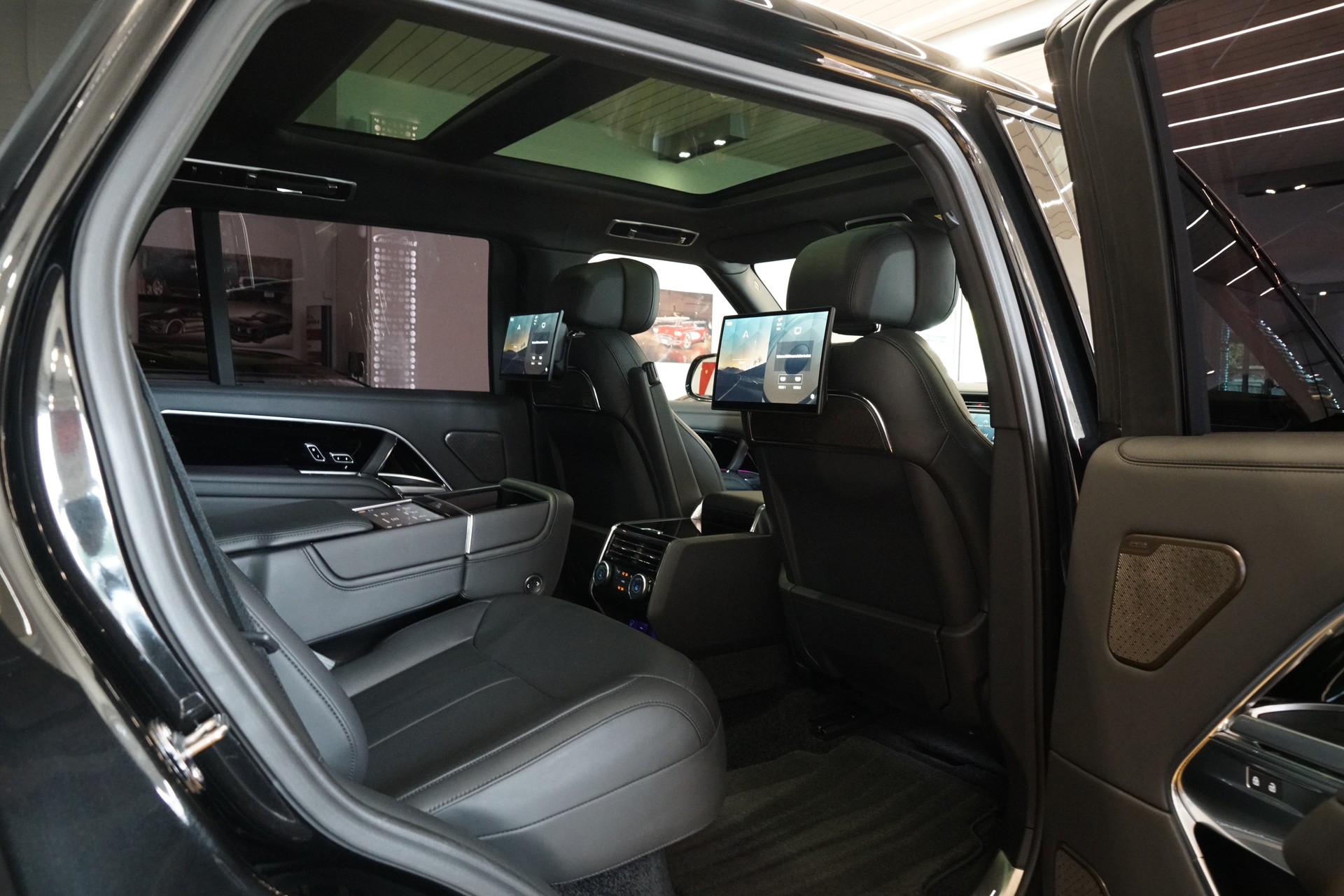 LAND ROVER Range Rover LWB P460e Si6 PHEV Autobiography Automatic-image-17