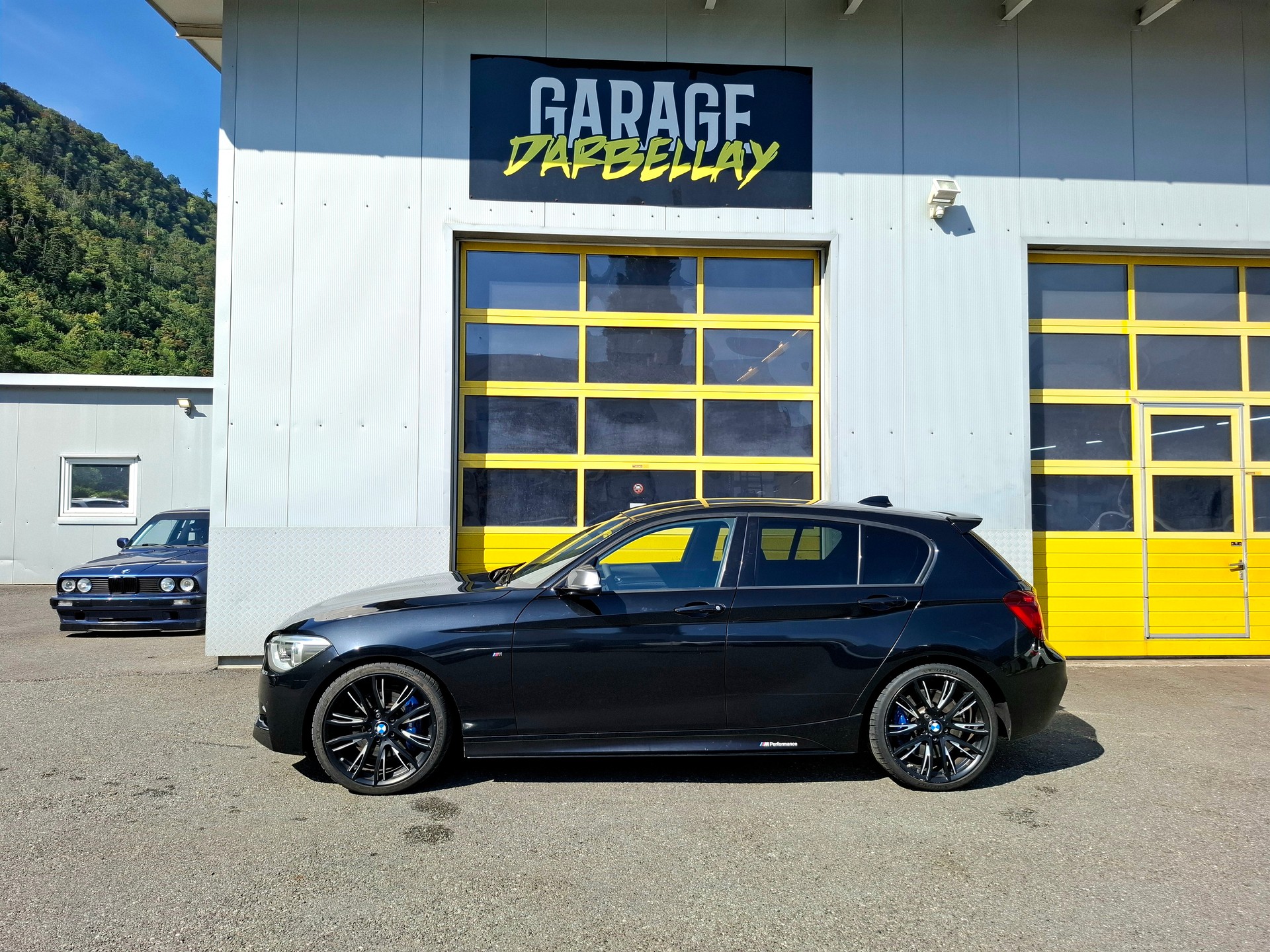 BMW M135i xDrive Steptronic-image-8