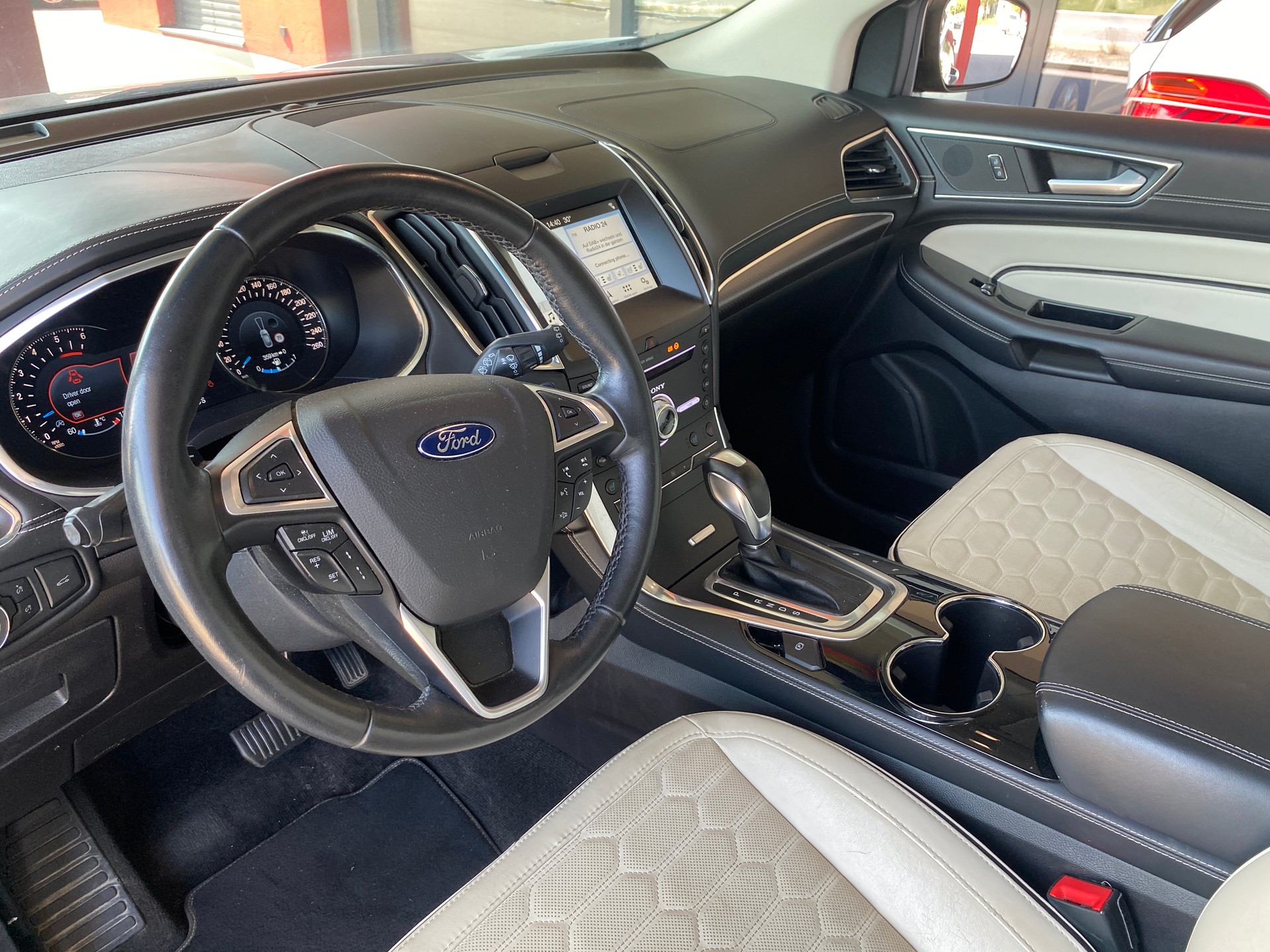 FORD Edge 2.0 TDCi Vignale 4WD PowerShift-image-4