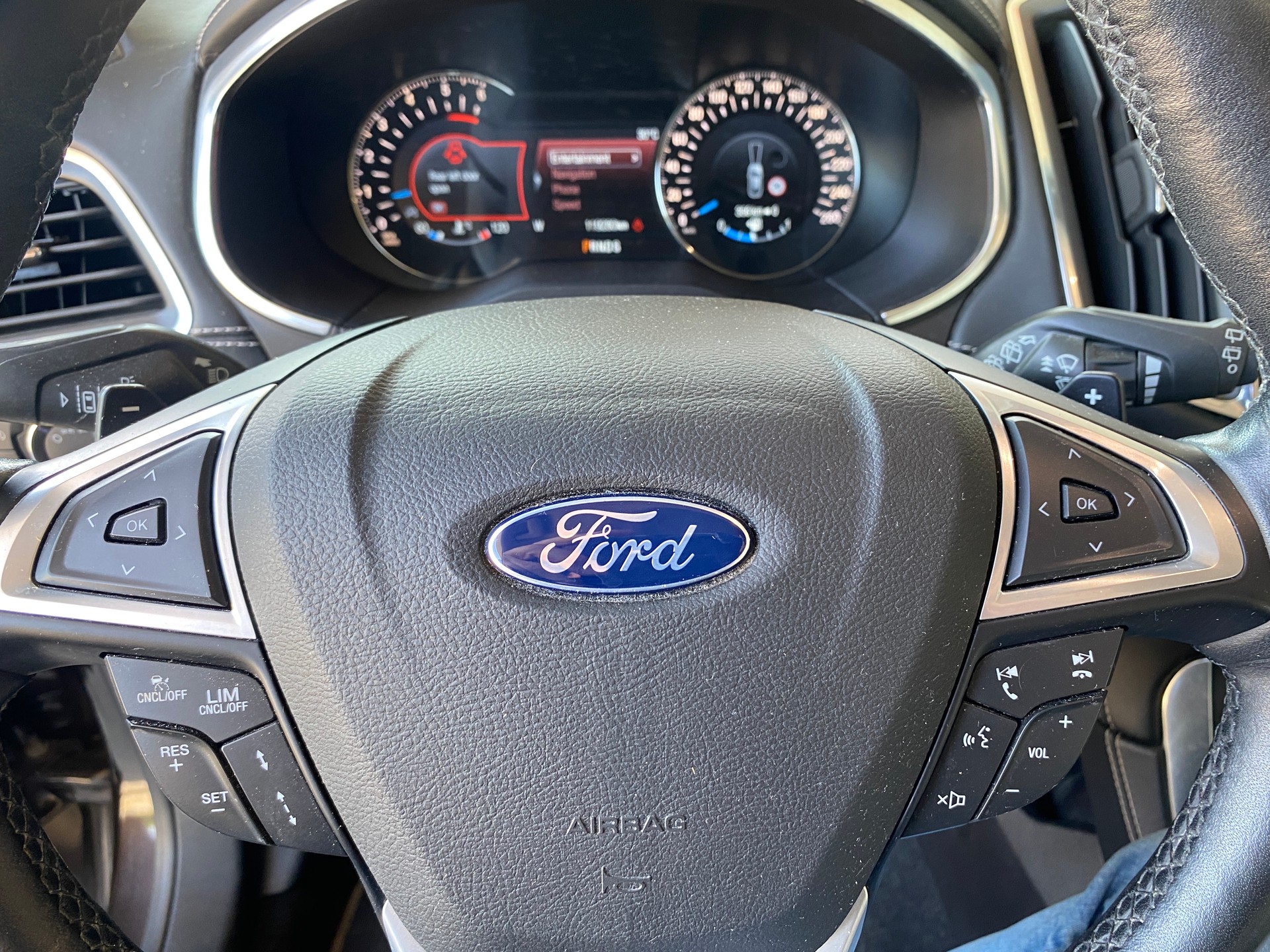 FORD Edge 2.0 TDCi Vignale 4WD PowerShift-image-13